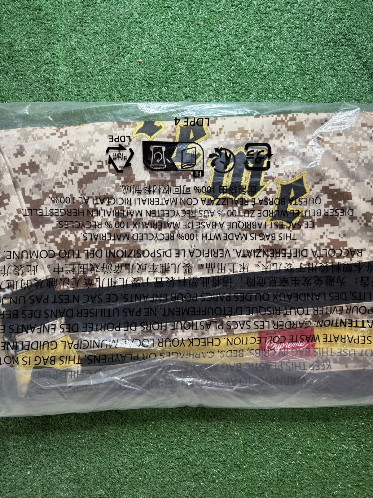 Supreme Supreme Fire & Ice Hockey Jersey M Camo FW25 Size US M / EU 48-50 / 2 - 4 Thumbnail