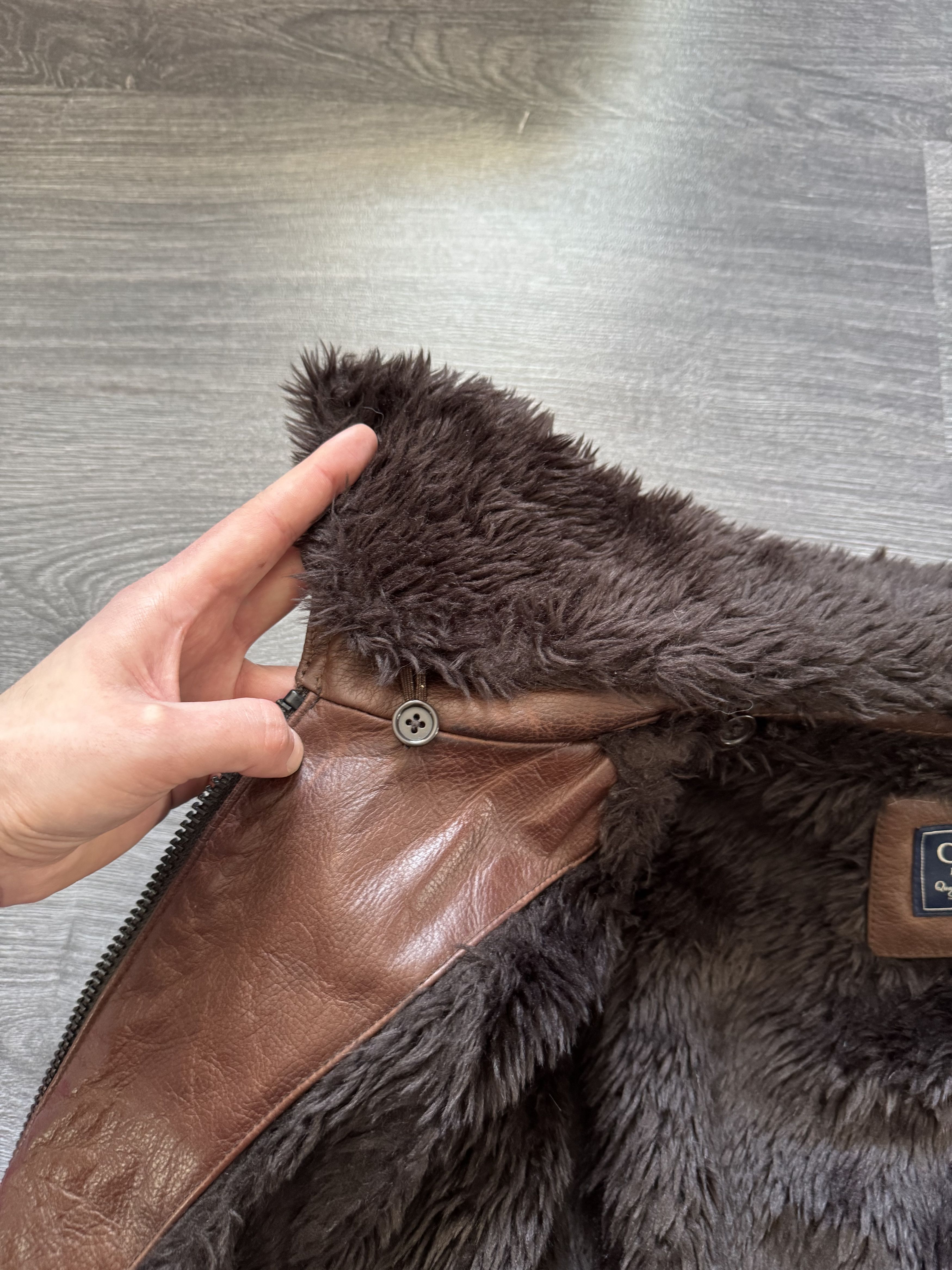Leather Vintage A2 Leather Bomber Jacket with Faux Fur Lining Size US L / EU 52-54 / 3 - 13 Thumbnail