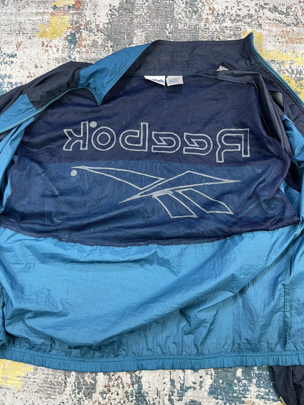 Reebok Vintage Reebok Back Hit Logo Nylon Windbreaker Size US S / EU 44-46 / 1 - 10 Thumbnail