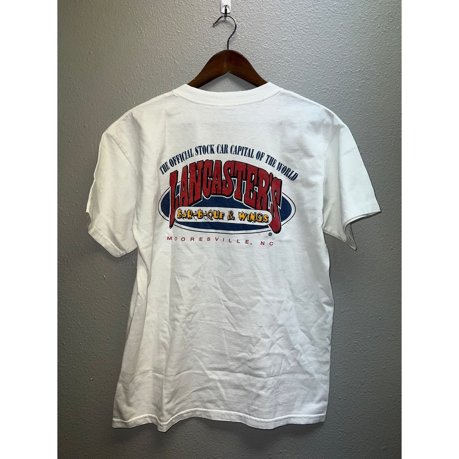 Gildan Vintage Mooresville Shirt Lancaster BBQ Barbeque Wings Tee M Size US M / EU 48-50 / 2 - 5 Thumbnail