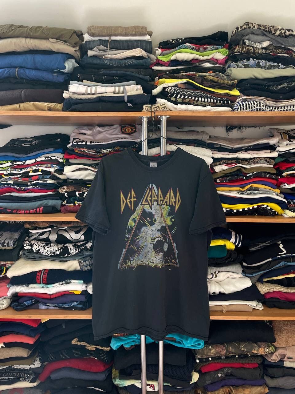 Other Vintage Y2K Def Leppard Heavy Metal Trashed Tee Size US XL / EU 56 / 4 - 1 Thumbnail