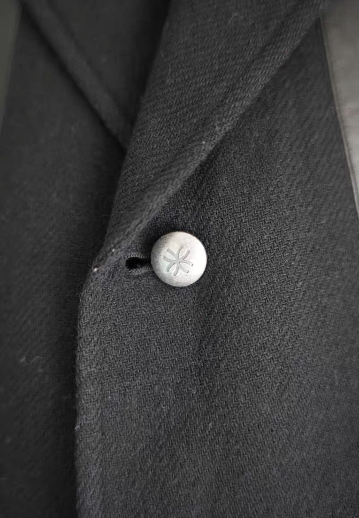 Yohji Yamamoto Yohji Yamamoto Curved Leather Panel Silver Button Blazer K4 Size US M / EU 48-50 / 2 - 4 Thumbnail