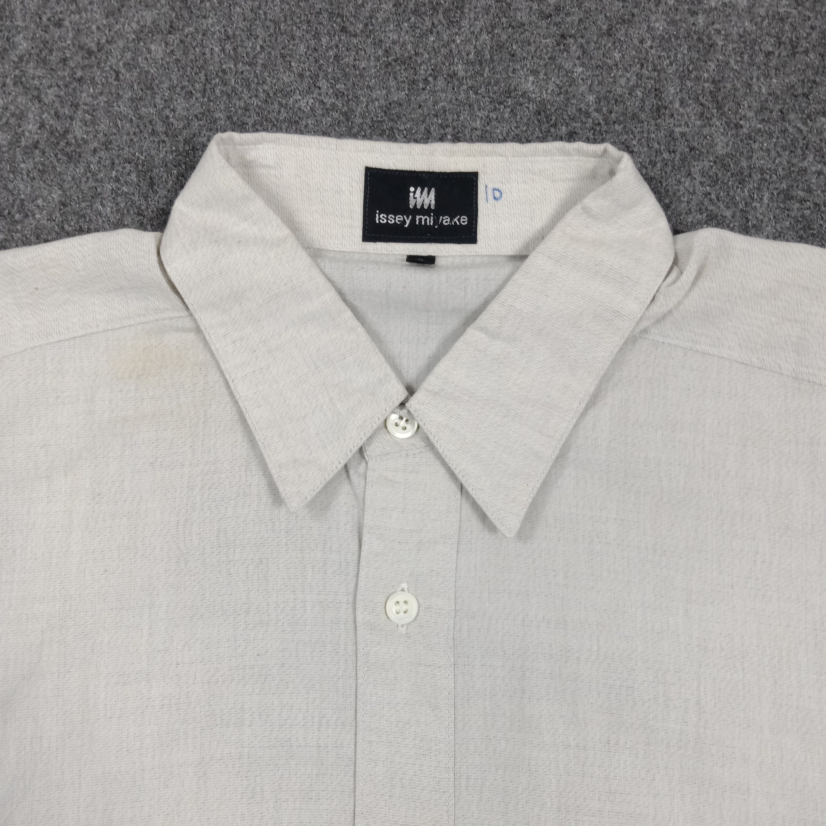 Issey Miyake Issey Miyake Japanese Designer Plain Button Up Shirt C294N63 Size US M / EU 48-50 / 2 - 2 Thumbnail