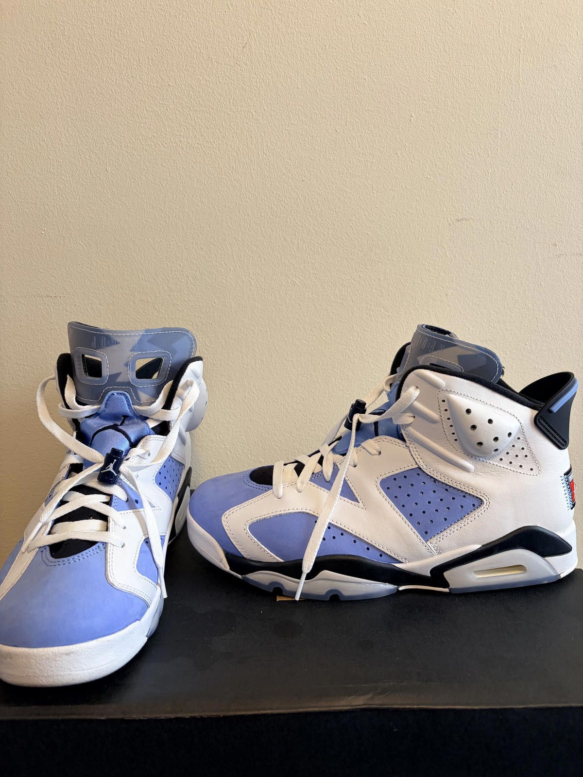Jordan Brand Air Jordan 5 Retro UNC Home University Blue Shoe (Size 10.5) Size US 10.5 / EU 43-44 - 5 Thumbnail