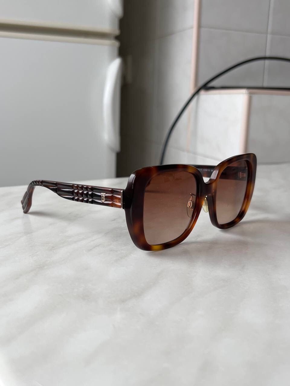 Burberry × Vintage Vintage Burberry '00s Sunglasses Eyewear Y2K Brown B 4371-F Size ONE SIZE - 1 Thumbnail