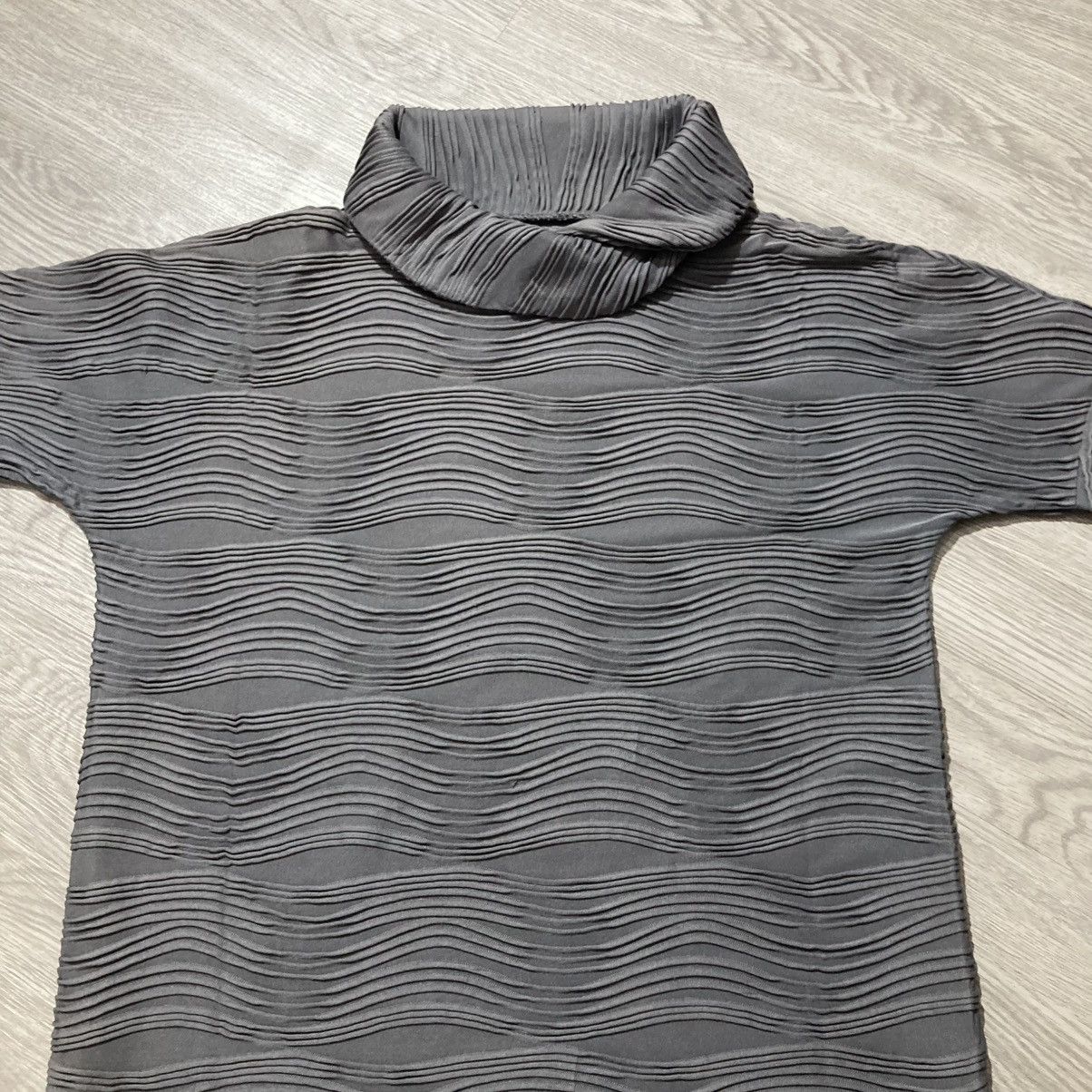 Issey Miyake 2000s HanaHana Pleats Issey Miyake Style Turtleneck Top Size L / US 10 / IT 46 - 10 Thumbnail