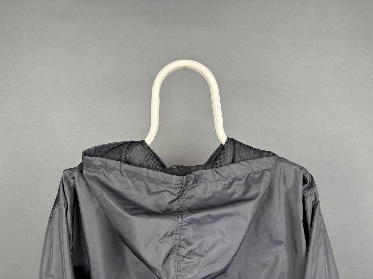 Nike Nike Windbreaker Size L Black Vintage Size US L / EU 52-54 / 3 - 6 Thumbnail