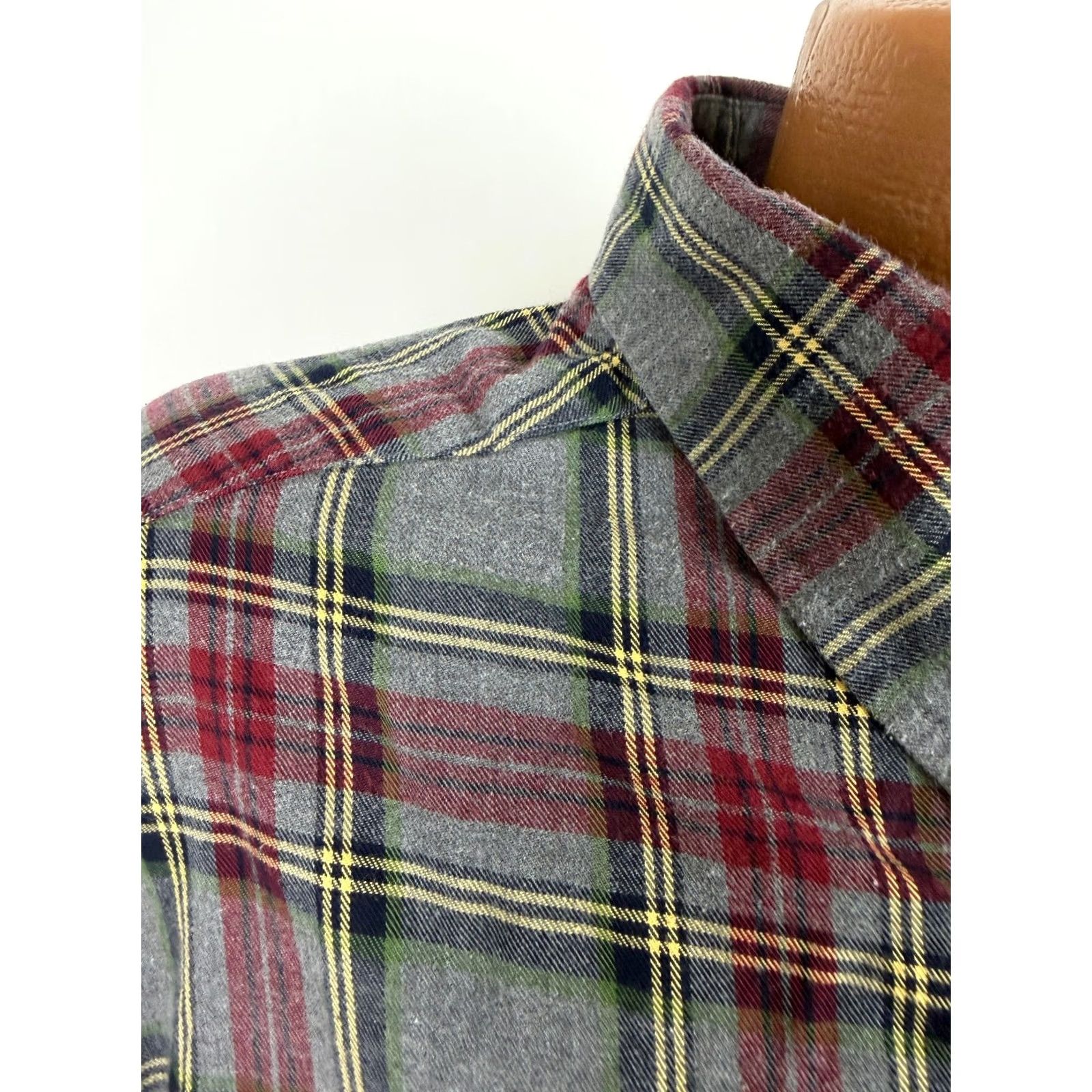 Roundtree & Yorke VINTAGE Roundtree & Yorke Portuguese Flannel Shirt Men 3XL TALL Gray Plaid Button-Up Shirt Size US XXL / EU 58 / 5 - 4 Thumbnail