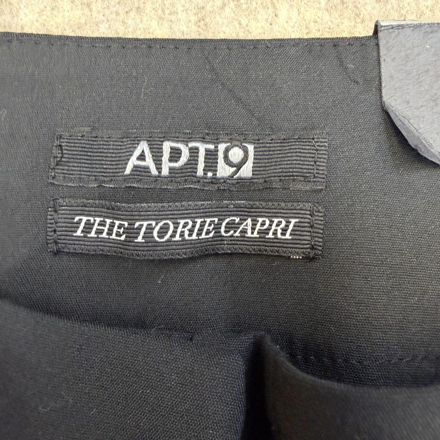 Apt. 9 Apt 9 The Torie Capri Pants Womens 12P Black Mid Rise Straight Dressy Work Size 34" / US 12 / IT 48 - 4 Thumbnail