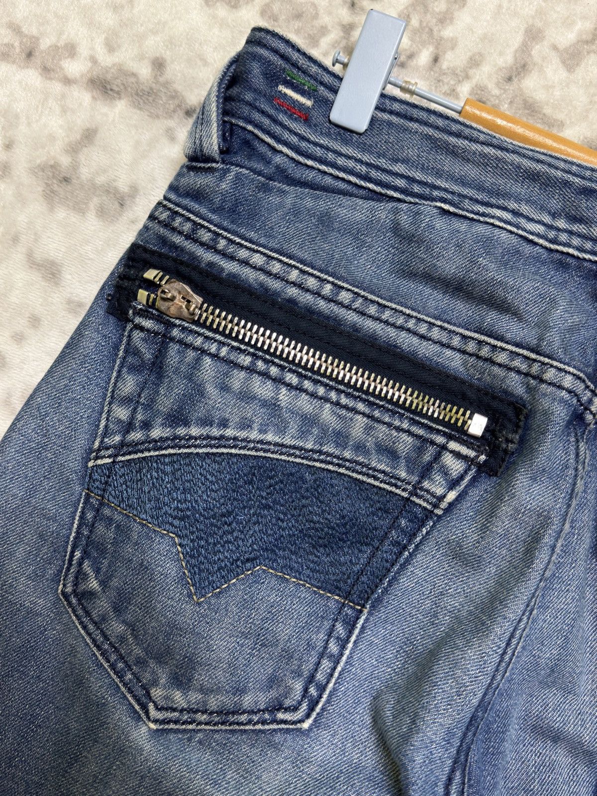 Diesel Diesel Slammer Blue Distressed Zipper Back Pocket Jeans Men Size US 31 - 15 Thumbnail