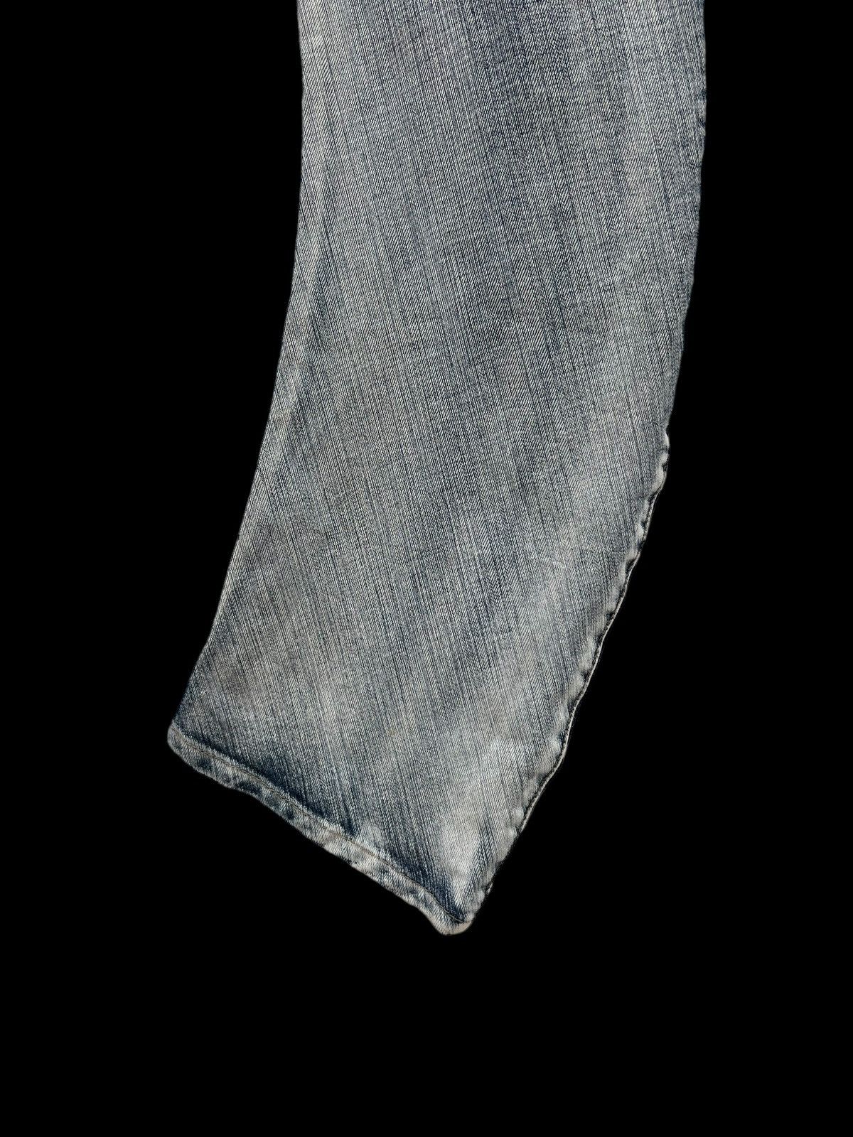 Vintage Vintage PPFM Acid Washed Curved Leg Denim Jeans Size US 31 - 22 Thumbnail