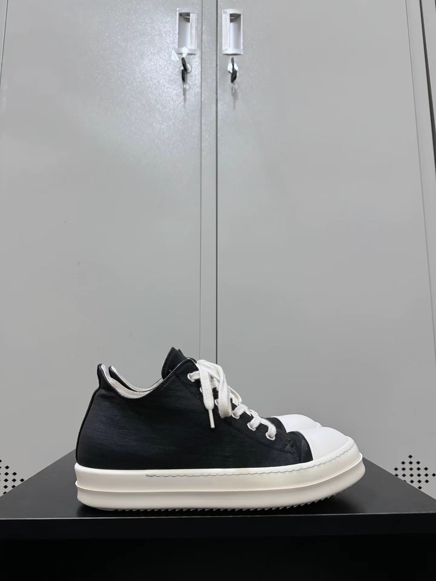 Rick Owens Drkshdw Rick Owens Drkshdw waxed canvas Converse high-top sneakers Size US 7 / EU 40 - 8 Thumbnail