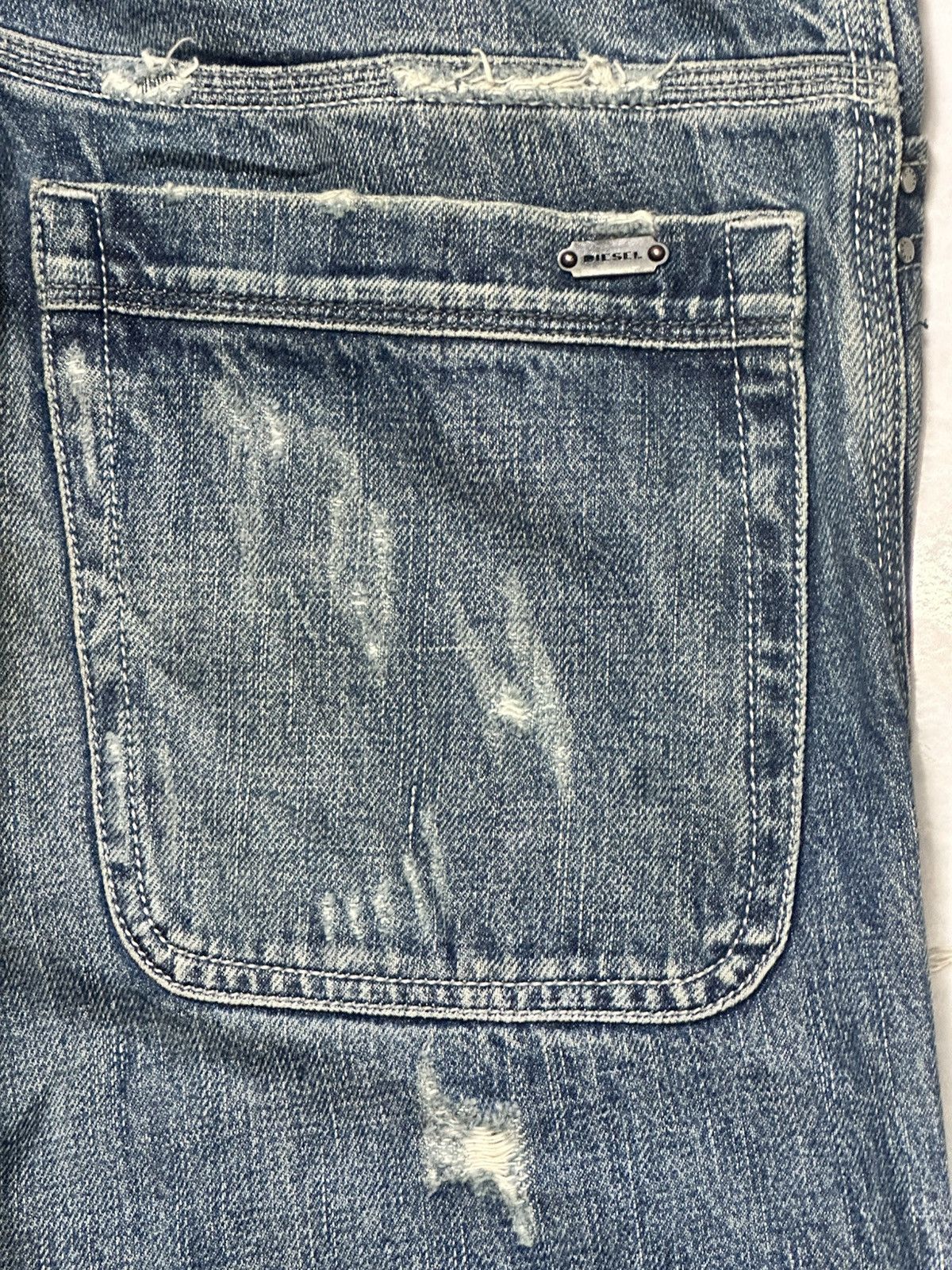 Diesel Vintage Diesel Distressed Ripped Jeans Straight With Faded Size US 34 / EU 50 - 9 Thumbnail