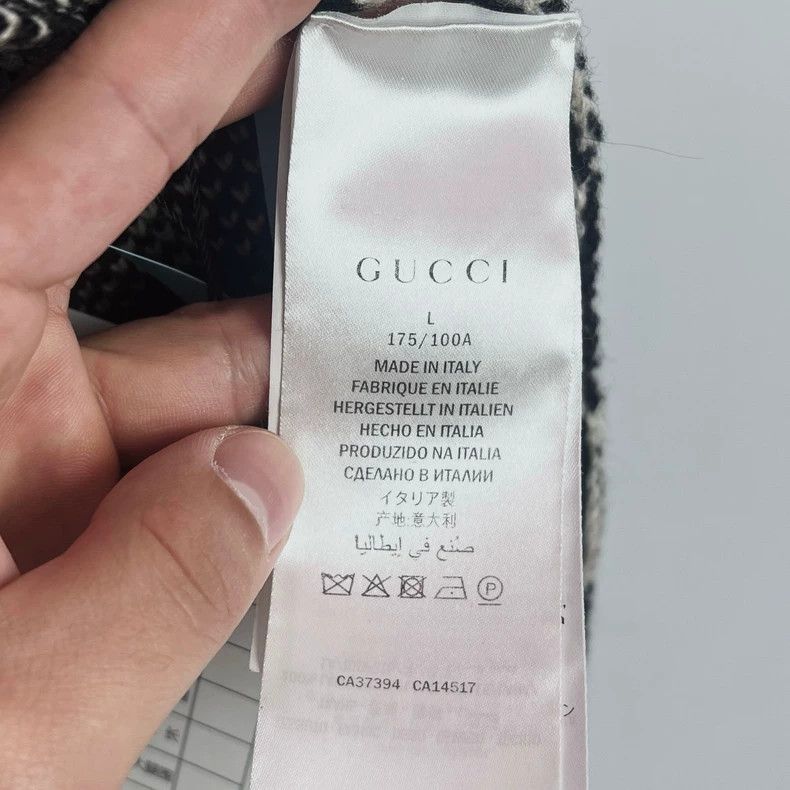 Gucci GucciBlack and white coat, checkerboard full-printed logo w Size US L / EU 52-54 / 3 - 5 Thumbnail