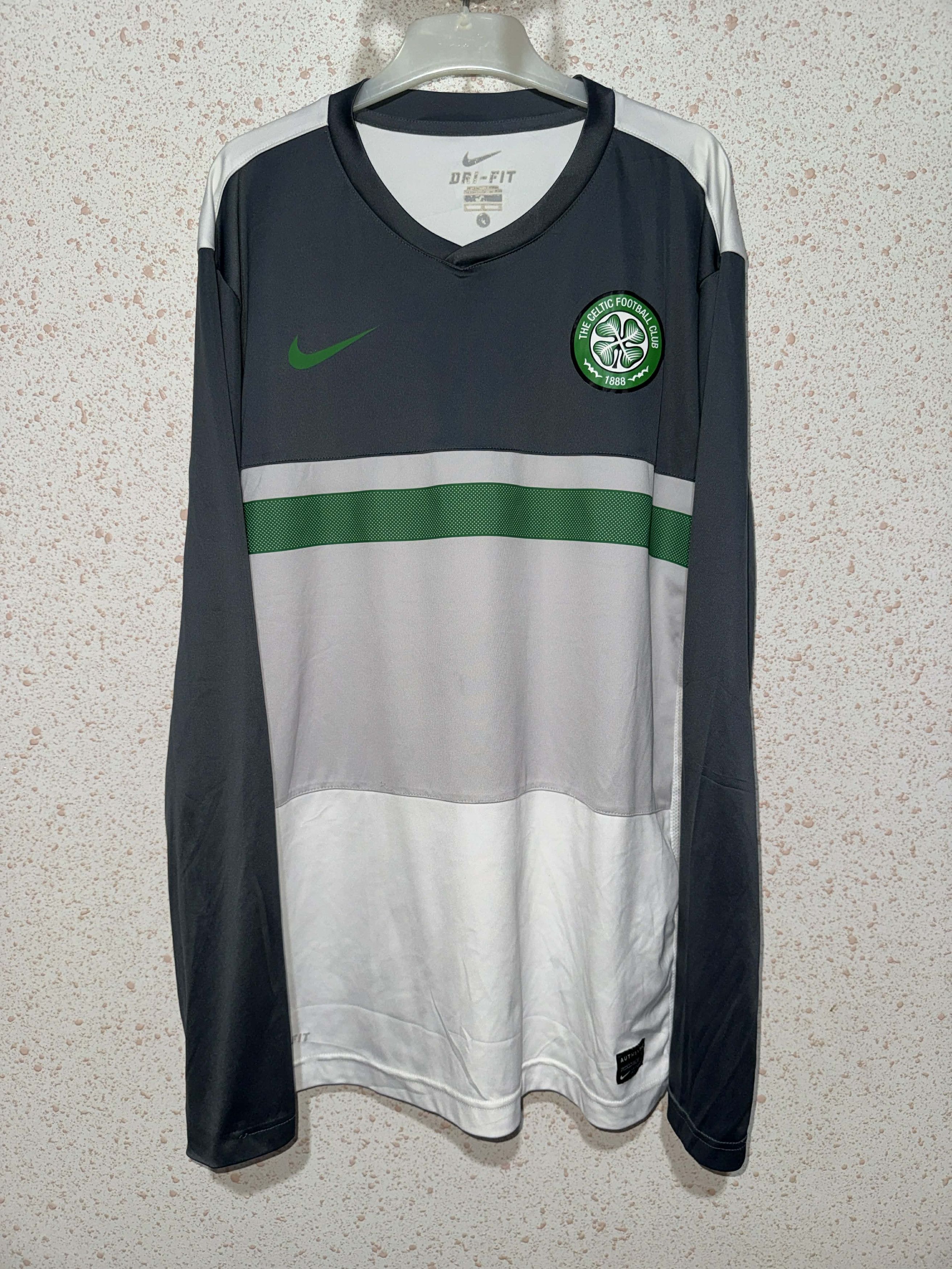 Nike Celtic 2011/12 Training Long Sleeves Nike Shirt Size US L / EU 52-54 / 3 - 1 Thumbnail