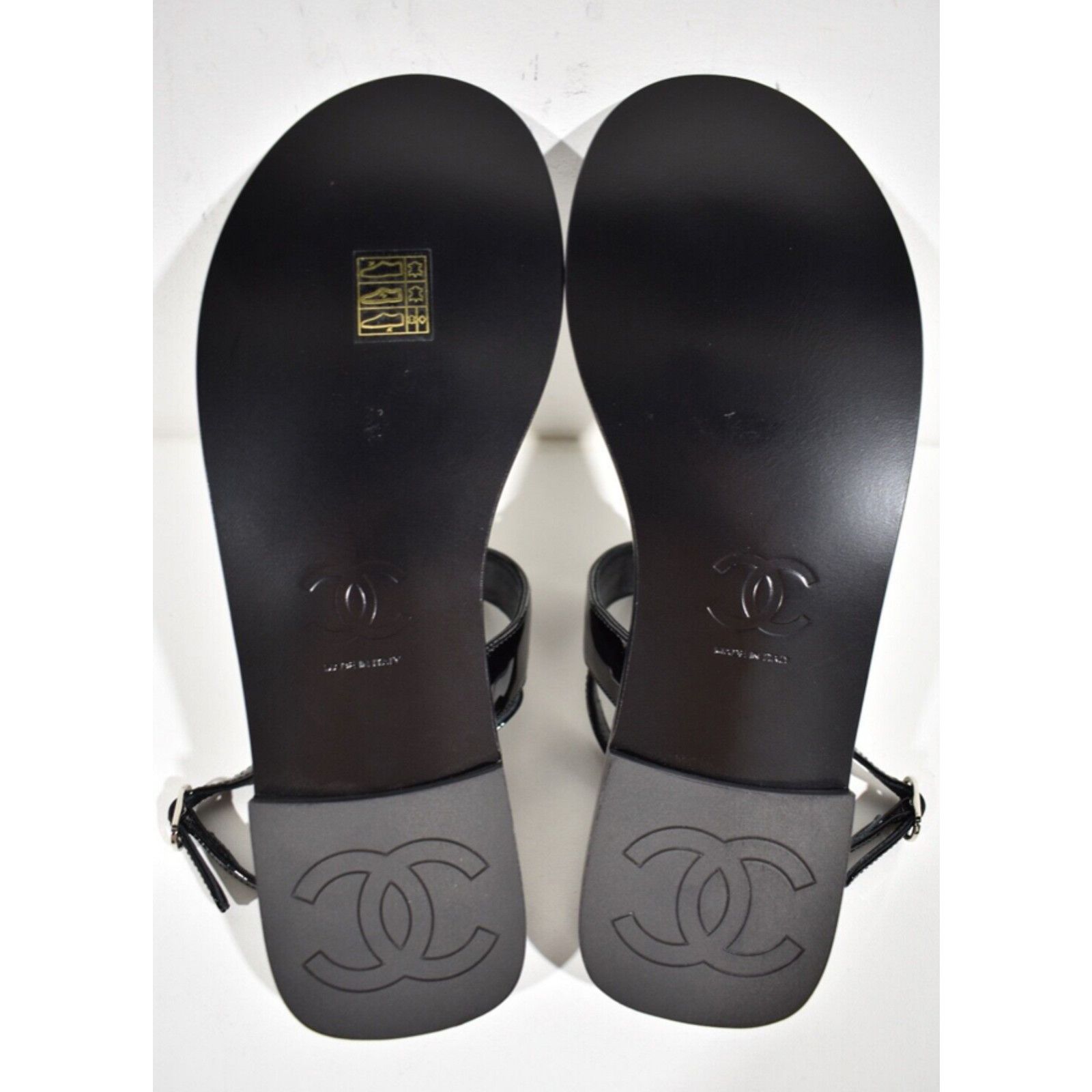 Chanel Chanel 22C Black Patent Silver Chain CC Logo Mule Slide Size US 8.5 / IT 38.5 - 12 Thumbnail