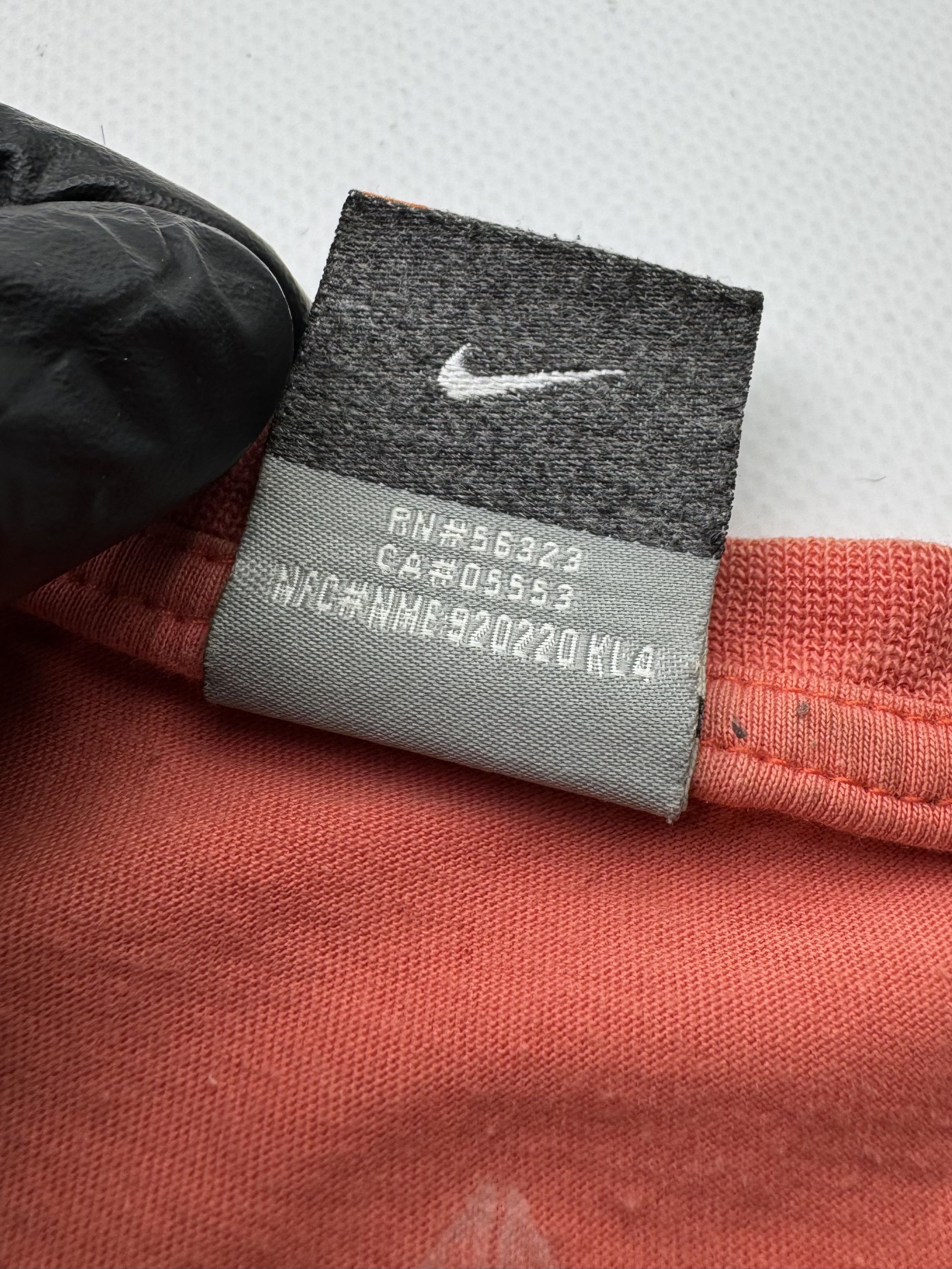 Nike ACG Nike ACG Vintage T-Shirt (145) Size US M / EU 48-50 / 2 - 7 Thumbnail