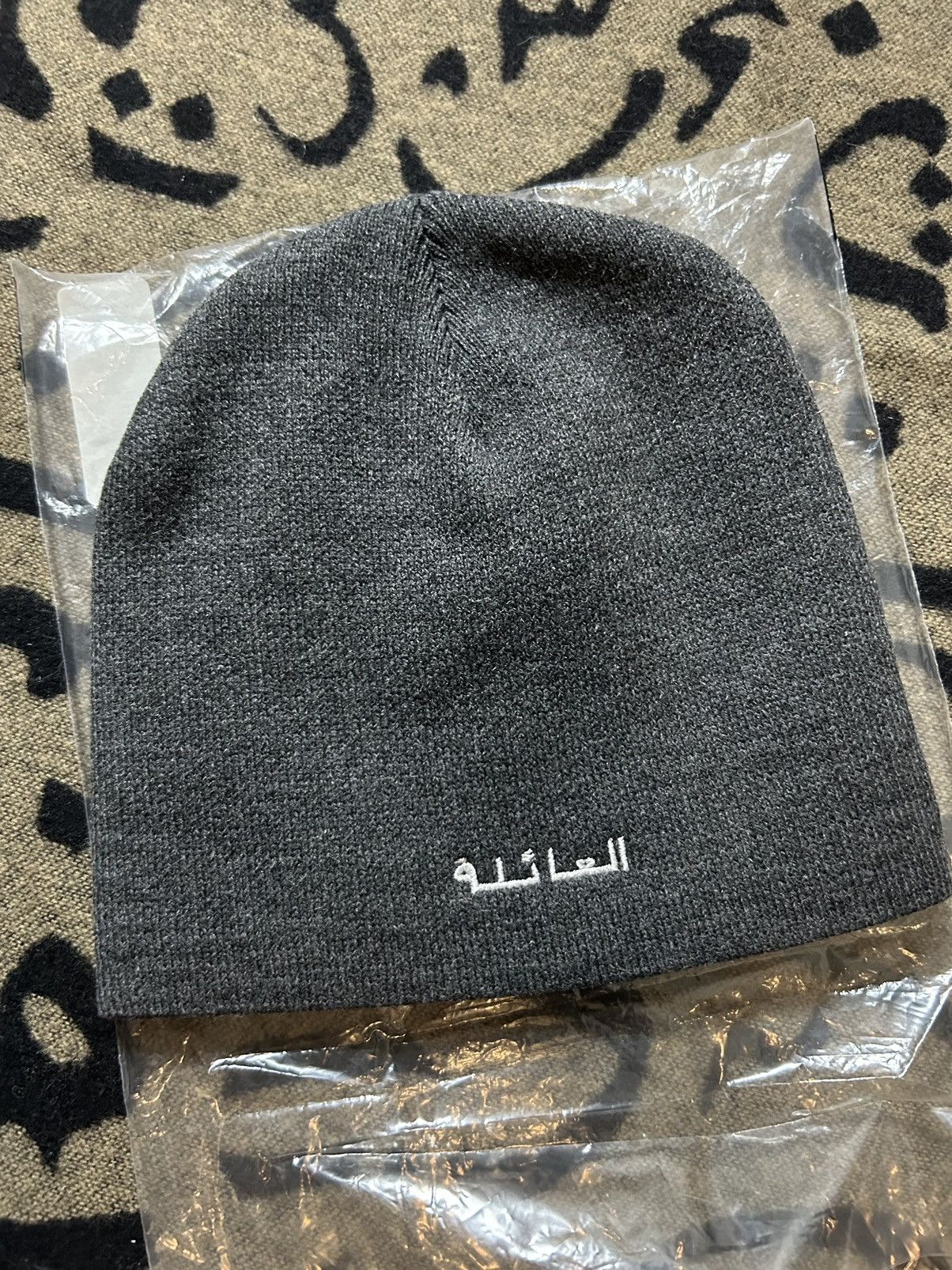 October's Very Own OVO Arabic “The Family” Beanie Size ONE SIZE - 2 Thumbnail