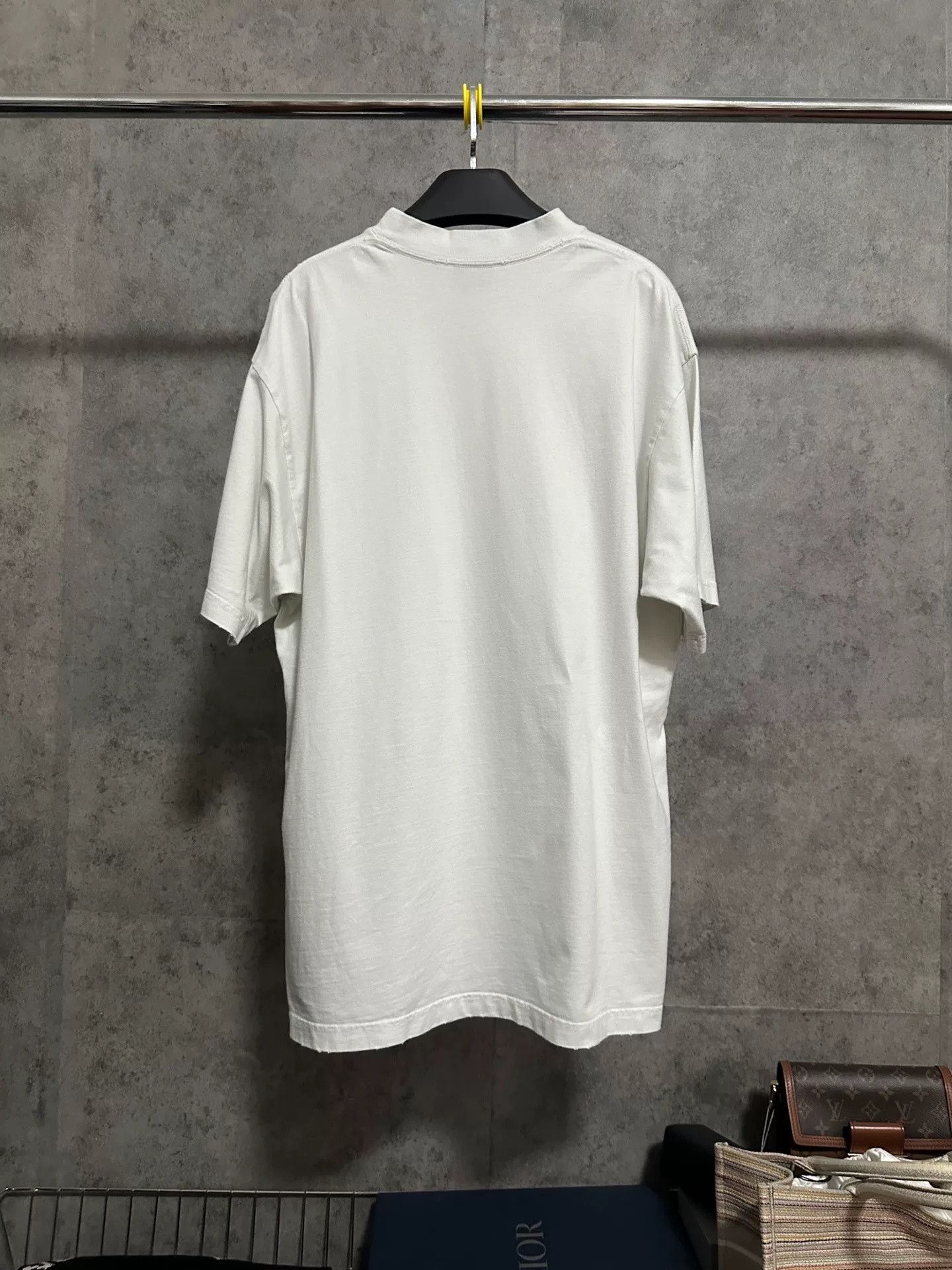 Balenciaga Balenciaga Scissors Crown Wheat Logo T-Shirt Size US S / EU 44-46 / 1 - 5 Thumbnail