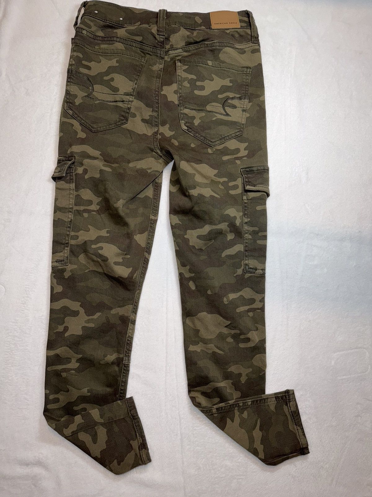 American Eagle Outfitters American Eagle Hi Rise Jegging Camo Cargo Pants Sz 2 Size 24" / US 00 / IT 34 - 8 Thumbnail