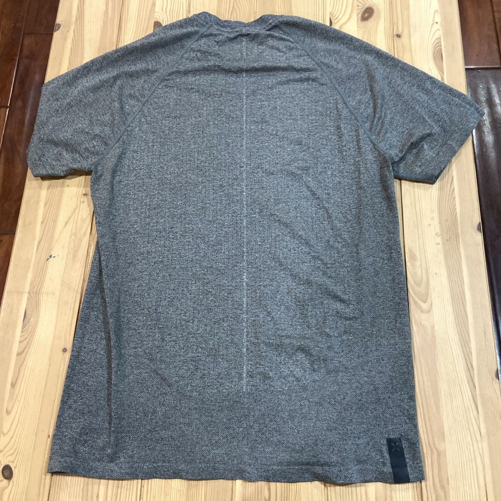 Ten Thousand Ten Thousand The Seamless Shirt Raglan Mens Large Gray Athletic Training Shirt Size US L / EU 52-54 / 3 - 5 Thumbnail