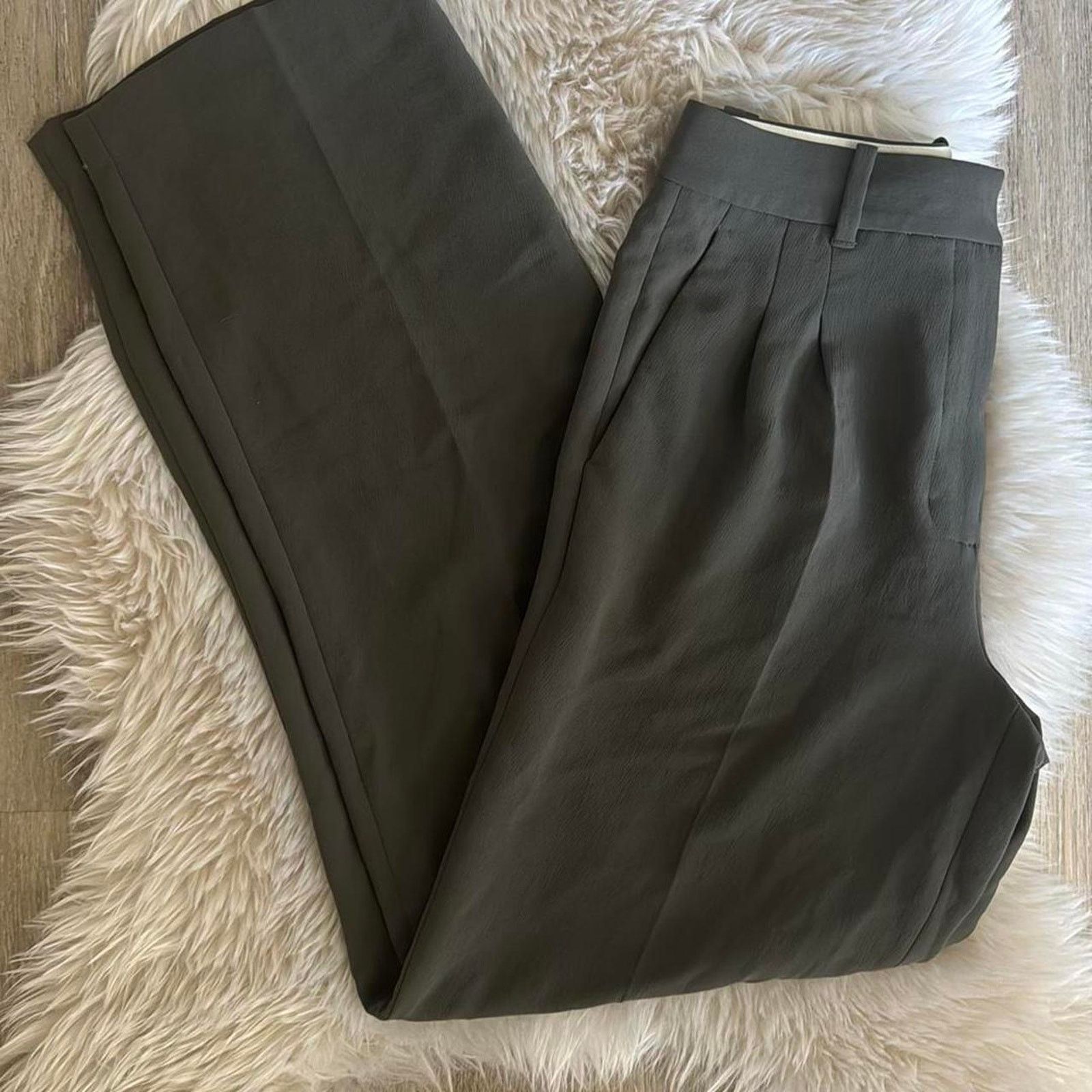 Aritzia NWOT Aritzia Effortless Pant - 6 Tall Size 28" / US 6 / IT 42 - 2 Thumbnail