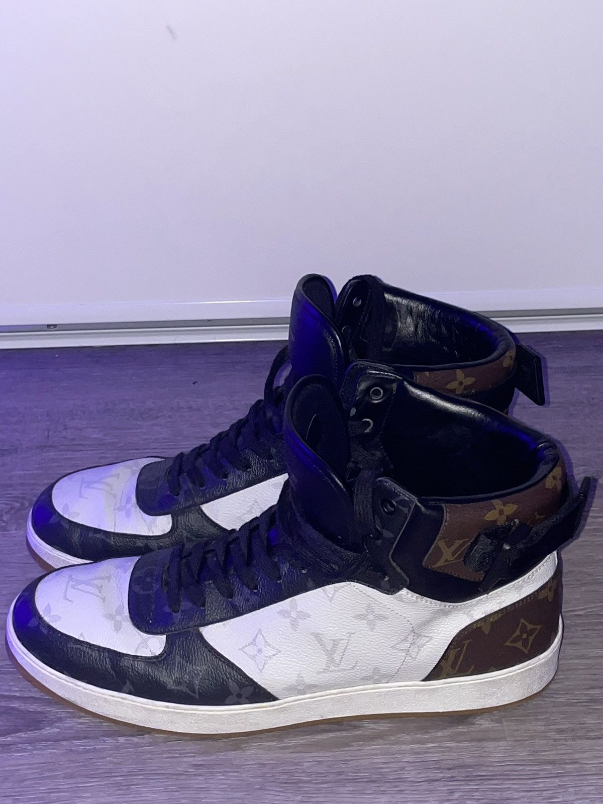 Louis Vuitton Rivoli Monogram Multicolor Hightop Size US 10 / EU 43 - 6 Thumbnail