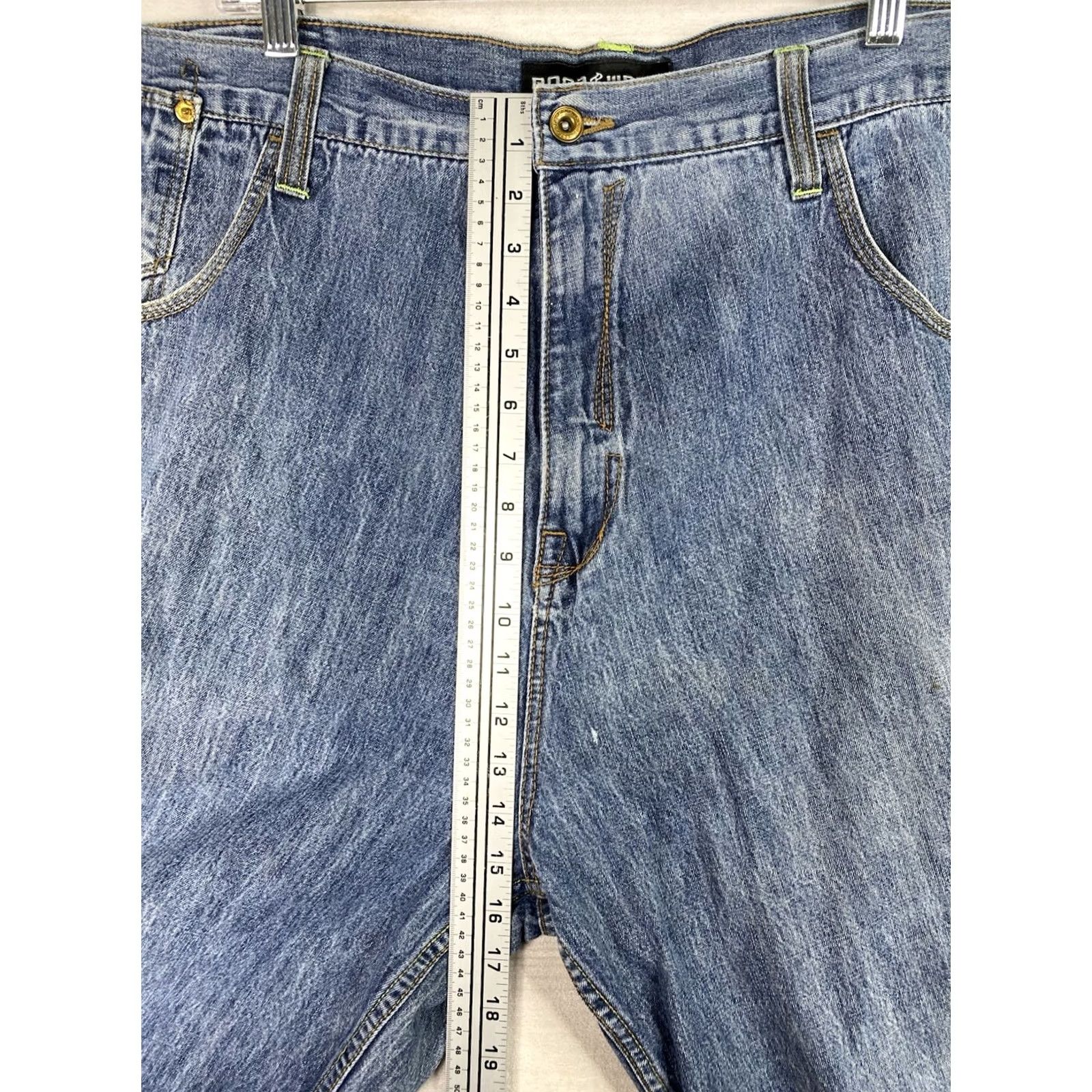 Rocawear VINTAGE Rocawear Shorts Mens 44 Baggy Y2K Denim Jorts Hip Hop Grunge Embroidered Shorts Size US 44 / EU 60 - 6 Thumbnail