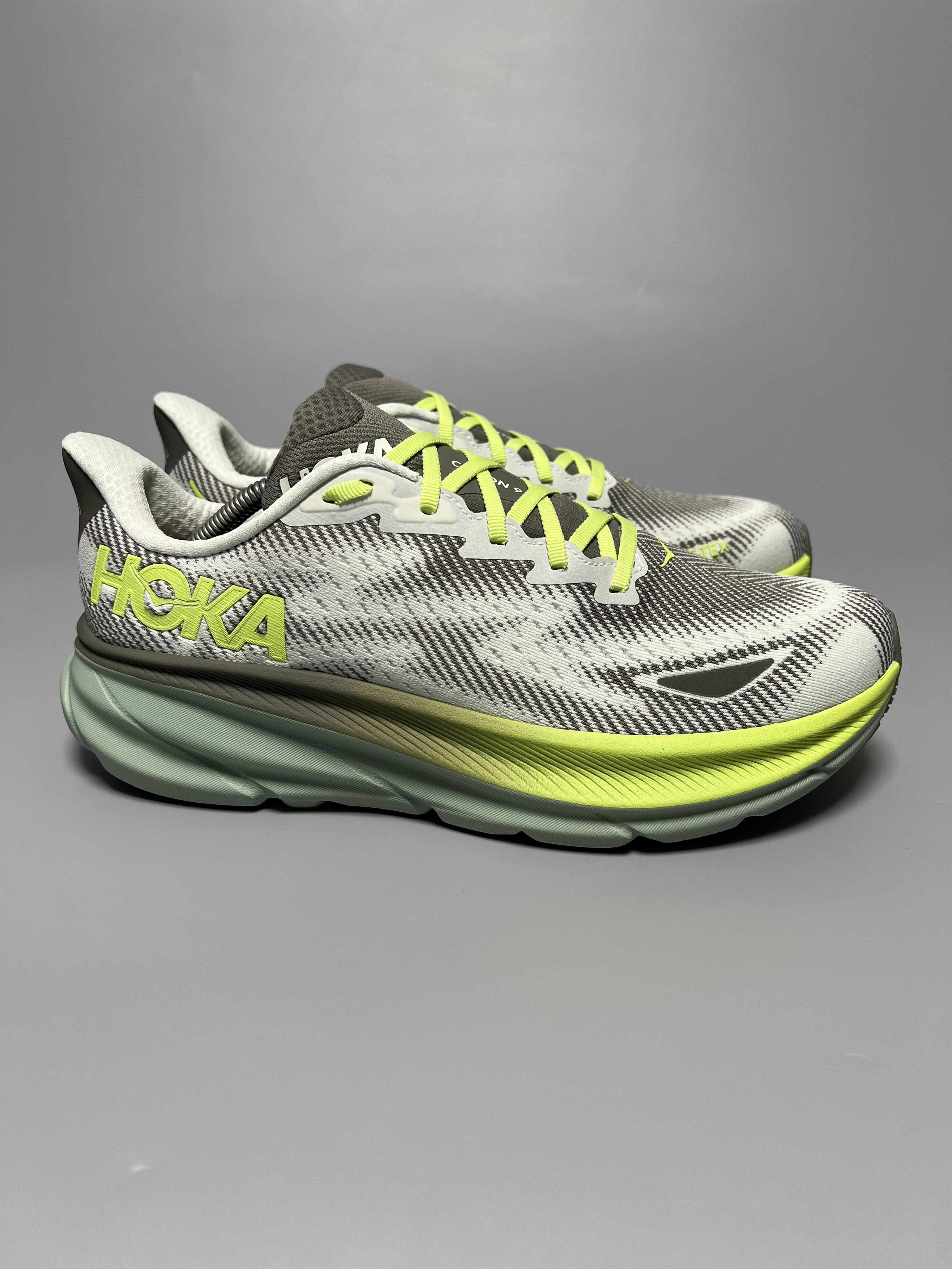 Goretex × Hoka 10D Sample Hoka One One Clifton 9 GTX Running Shoes Size US 10 / EU 43 - 1 Thumbnail