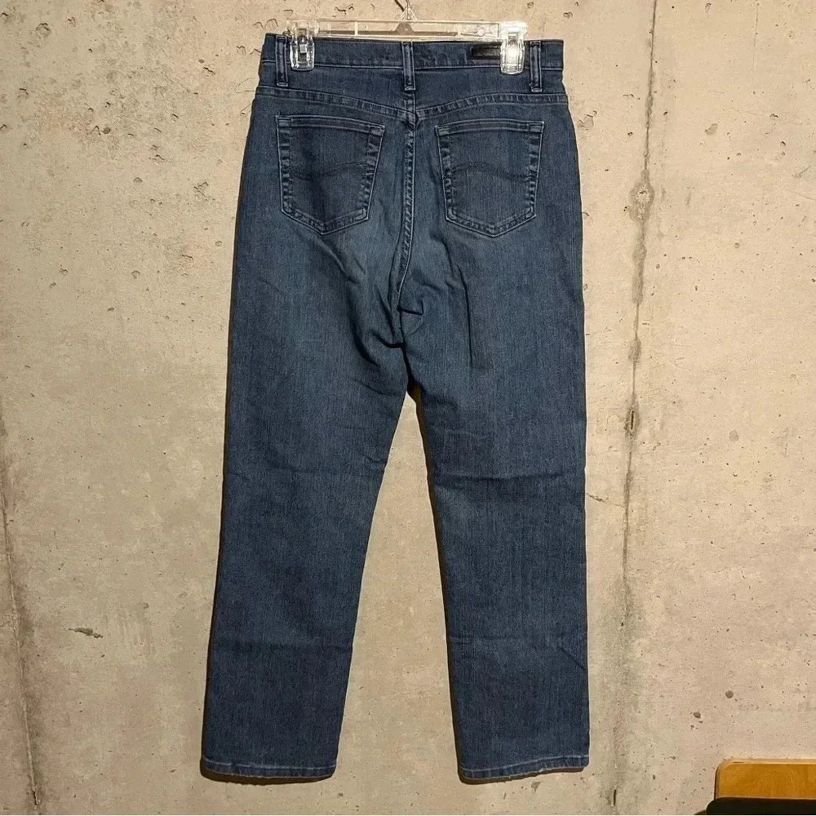 Lee Lee Size 6 Relaxed Fit Straight Leg Jeans High Rise Size 28" / US 6 / IT 42 - 2 Thumbnail