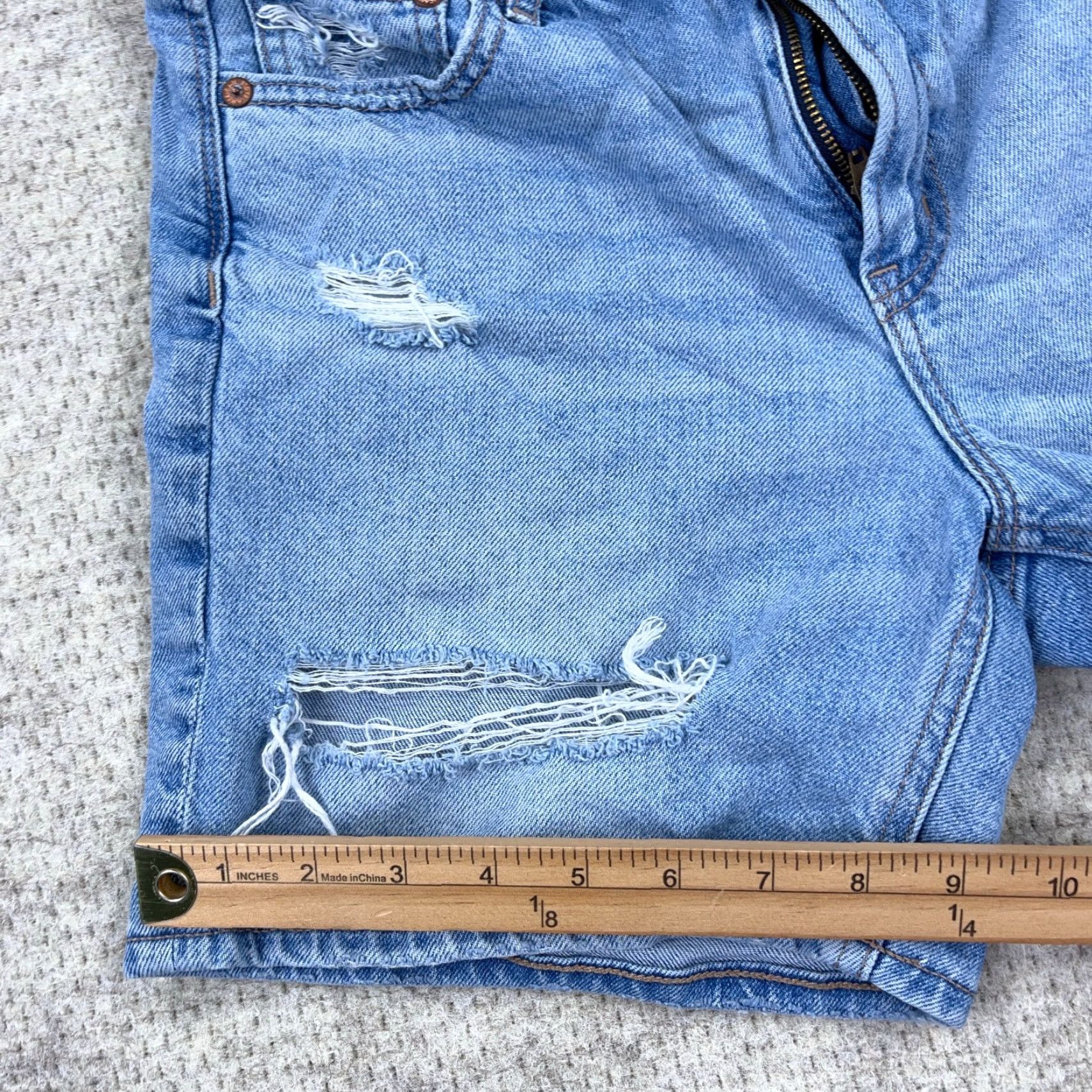 American Eagle Outfitters American Eagle Outfitters Shorts Women 0 Relaxed Fit Denim Light Blue 5-Pocket Jorts Distressed Holes Modern Classic Casual Women Size 25" / US 0 / IT 36 - 7 Thumbnail