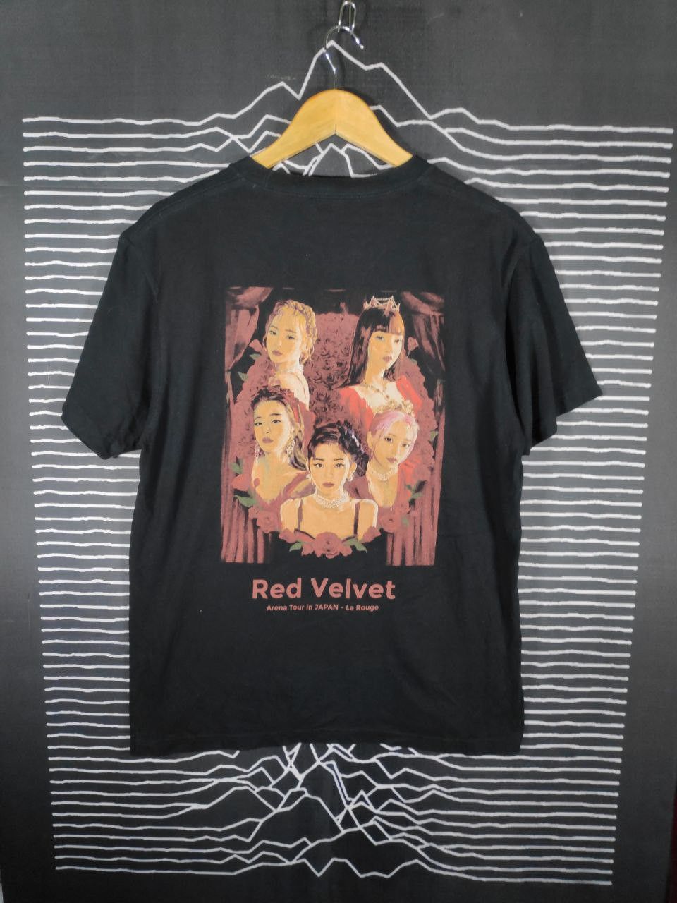 Band Tees Red Velvet La Rouge Arena Tour K Pop Tee Size S Size US S / EU 44-46 / 1 - 1 Thumbnail