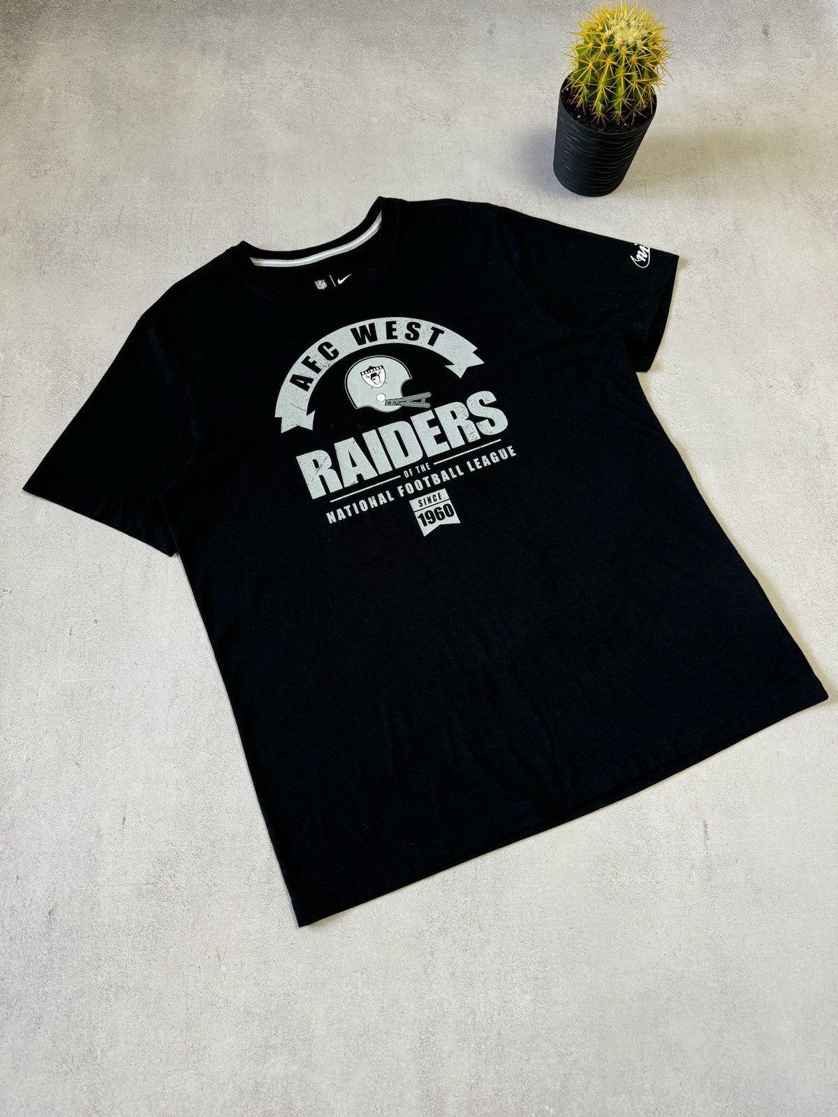 NFL × Nike × Vintage Vintage Nike Raiders T Shirt Tee Big Logo Baggy Black Y2K Size US L / EU 52-54 / 3 - 5 Thumbnail