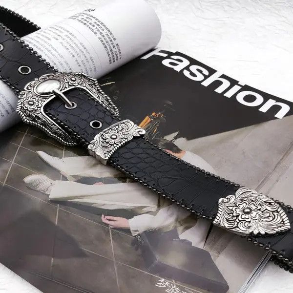 Vintage Black Crocodile Pattern Belt with Decorative Silver Buckle Size ONE SIZE - 6 Thumbnail