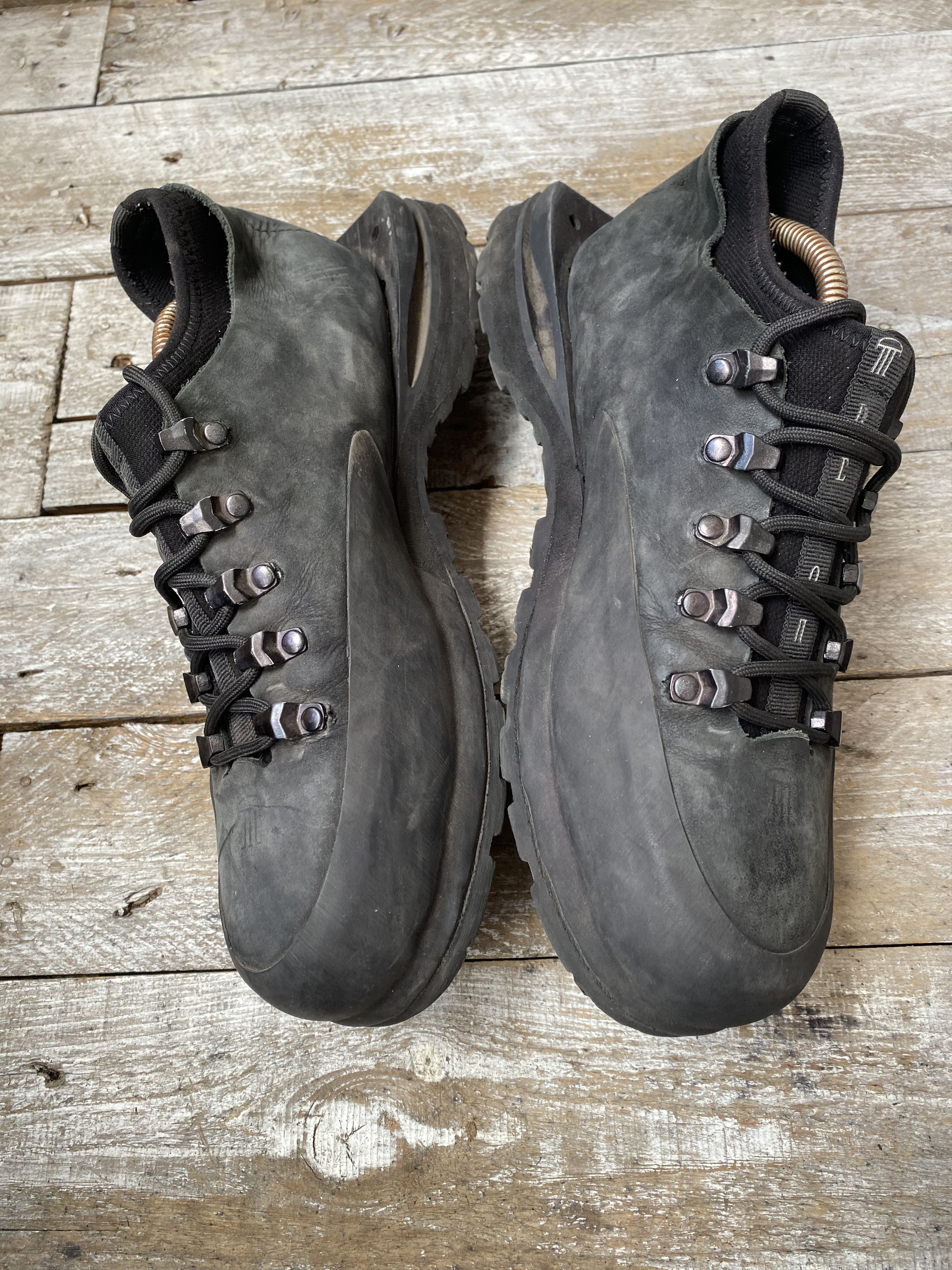 Demon Demon poyana black low top shoes sz 40 Size US 7 / EU 40 - 9 Thumbnail