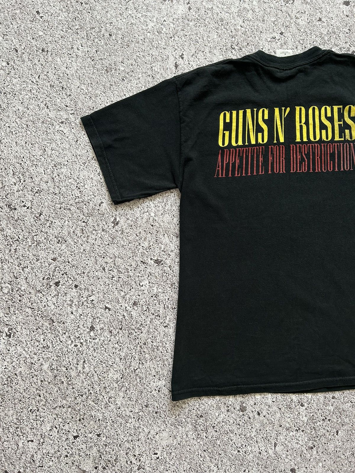 Band Tees × Guns N' Roses × Vintage Vintage 2000s Guns N Roses Appetite For Destruction Band Tee Size US M / EU 48-50 / 2 - 5 Thumbnail