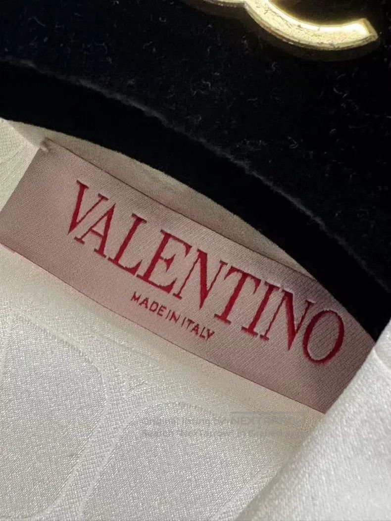 Valentino Valentino Classic dark floral shirt Size M / US 6-8 / IT 42-44 - 6 Thumbnail