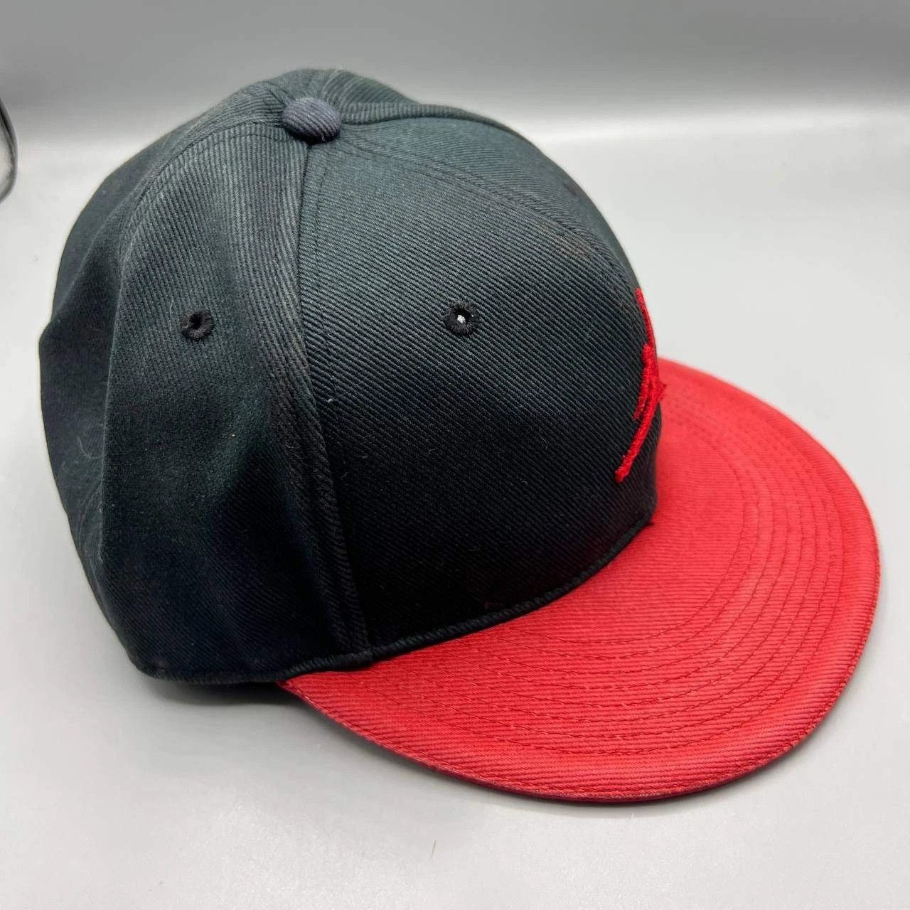Jordan Brand Air Jordan Hat Men 7 3/8 Embroidered Logo Jumpman Fitted Cap Size ONE SIZE - 3 Thumbnail
