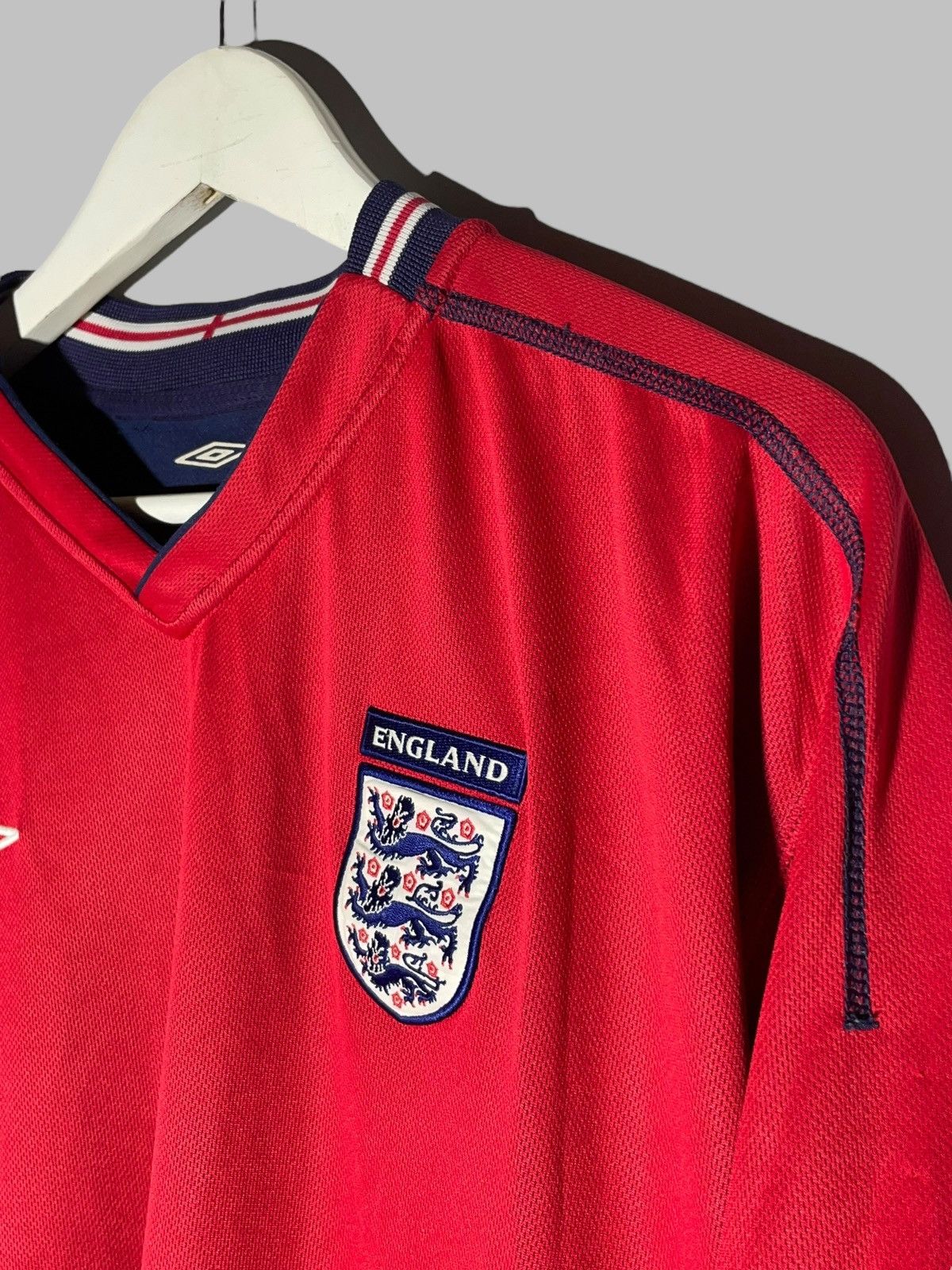Umbro × Vintage England Umbro 2002 Reversible Vintage Football Shirt Size US XL / EU 56 / 4 - 4 Thumbnail