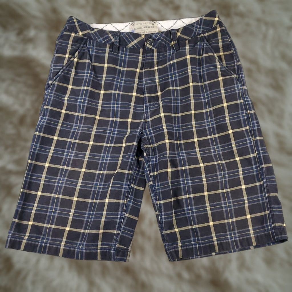 Nautica VINTAGE Nautica Men's Chino Shorts Casual Flat Front Blue Plaid Size 35 Size US 35 - 1 Thumbnail