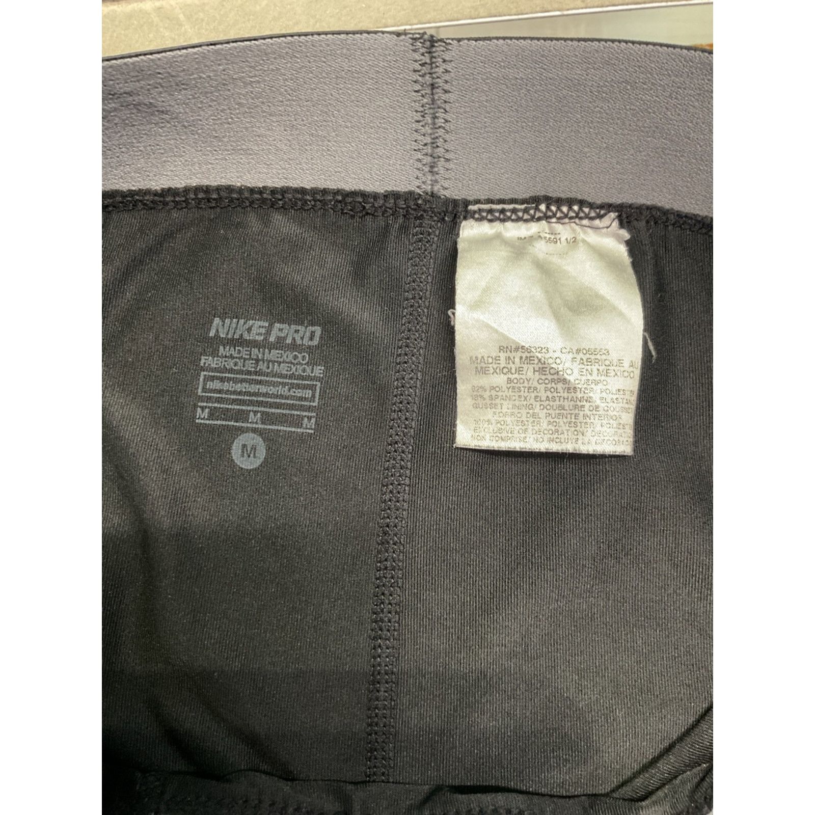 Nike Nike Pro Dri-FIT Black Cropped Leggings Size 26" / US 2 / IT 38 - 3 Thumbnail