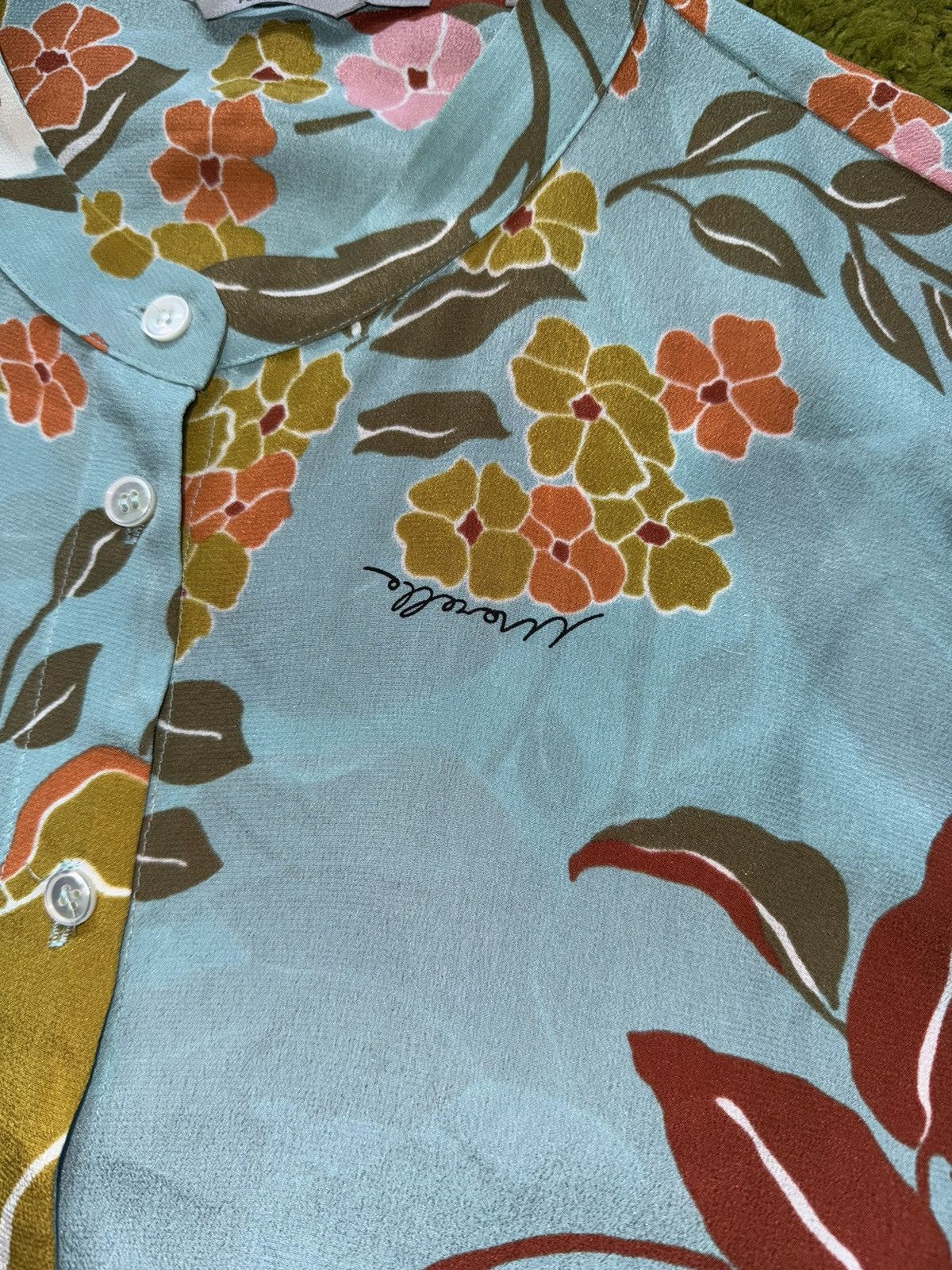 Max Mara Marella by Max Mara 100% silk cropped floral pattern blouse Size M / US 6-8 / IT 42-44 - 6 Thumbnail