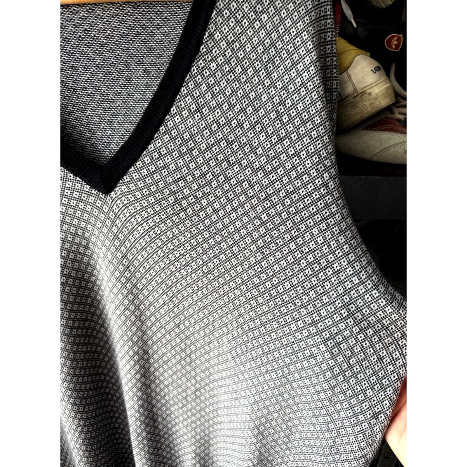Vintage Boggi Milano Sweater V-Neck Wool Cotton Grey Herringbone Men’s Sz L-XL Pullover Card Ac? Size US L / EU 52-54 / 3 - 7 Thumbnail