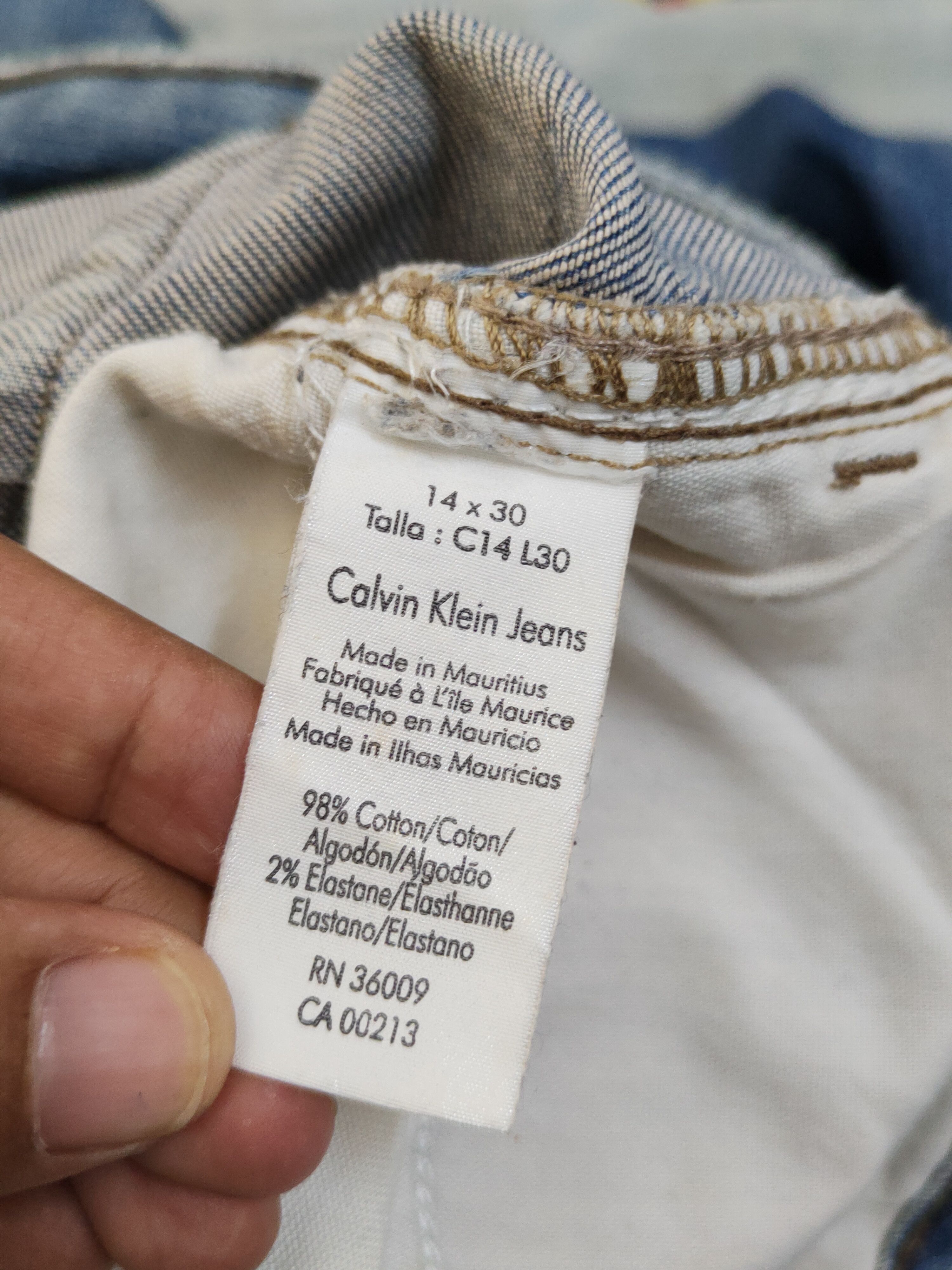Calvin Klein Calvin Klein Blue Distressed Ripped Jeans #W1494 Size 36" / US 14 / IT 50 - 16 Thumbnail