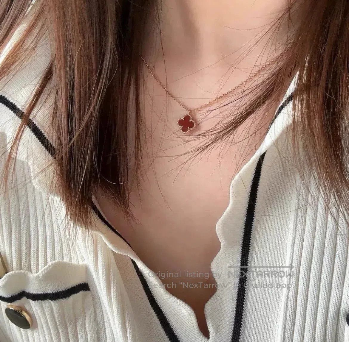 Van Cleef & Arpels VCA Mini Red Flower Carnelian Necklace. Size ONE SIZE - 3 Thumbnail