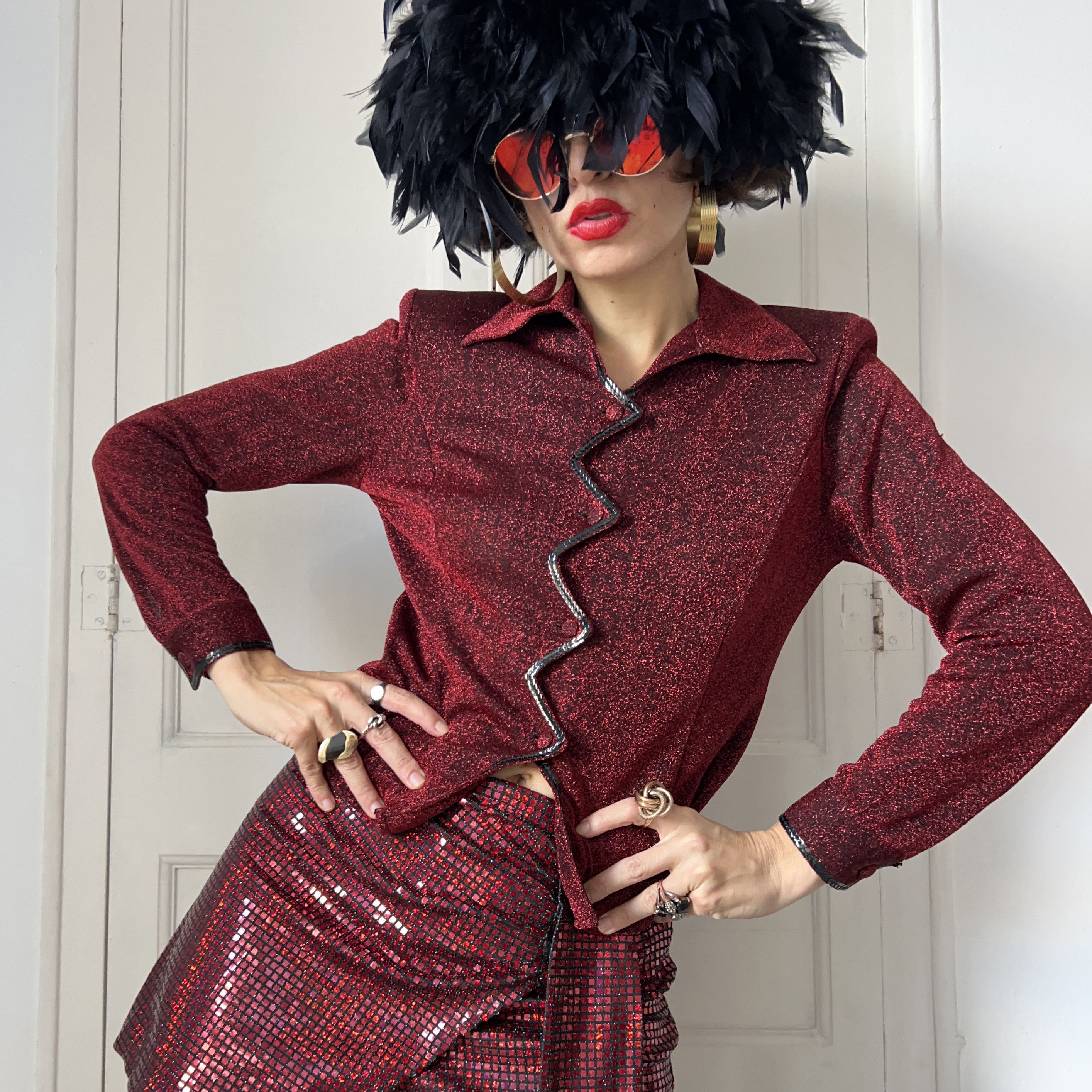 Vintage Vintage 90s Burgundy Glitter Zig Zag Front Blouse Size S / US 4 / IT 40 - 1 Thumbnail