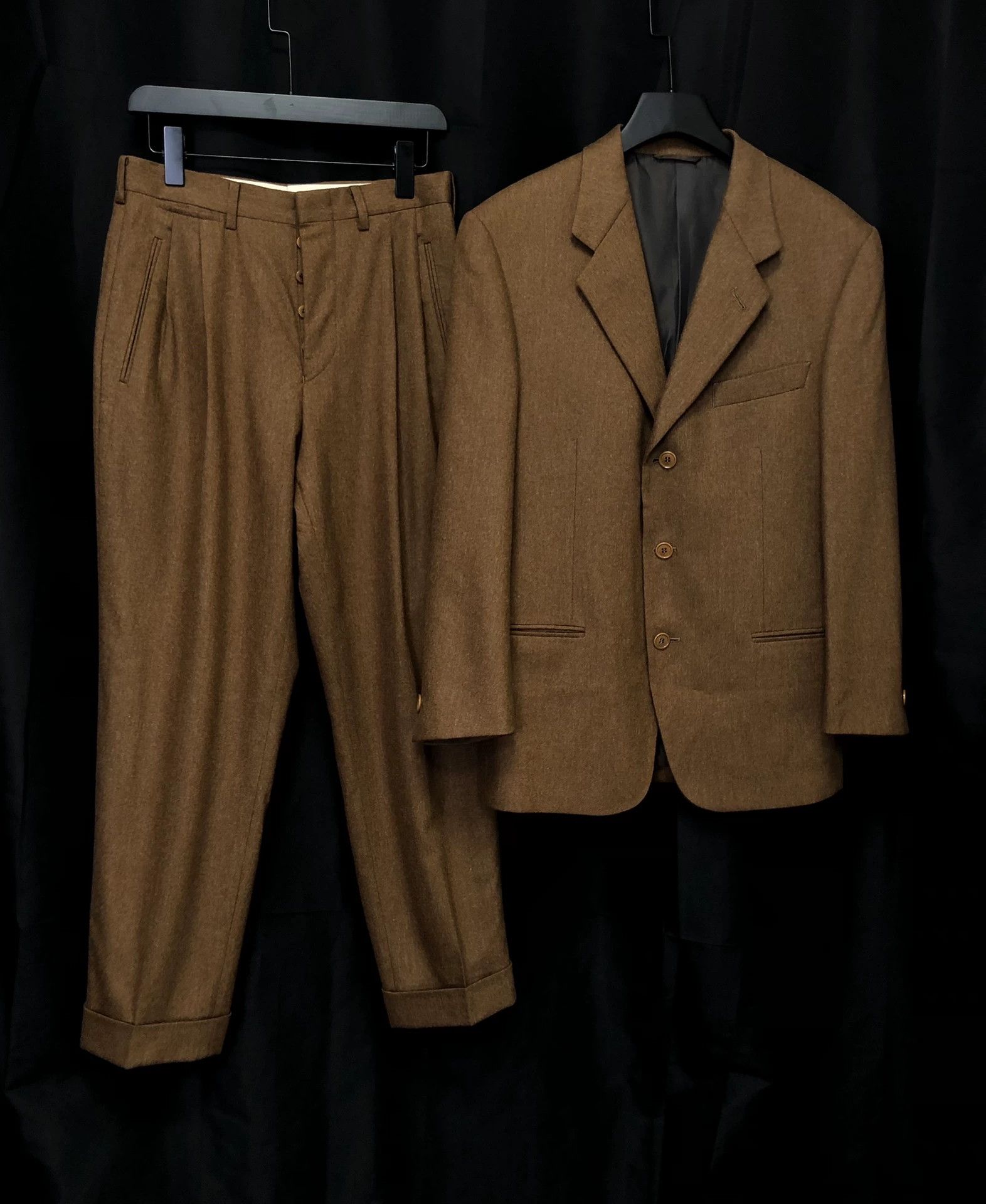 Romeo Gigli Romeo Gigli 90s Wool Suit Silk Lined Unisex Near-New Size US S / EU 44-46 / 1 - 1 Thumbnail