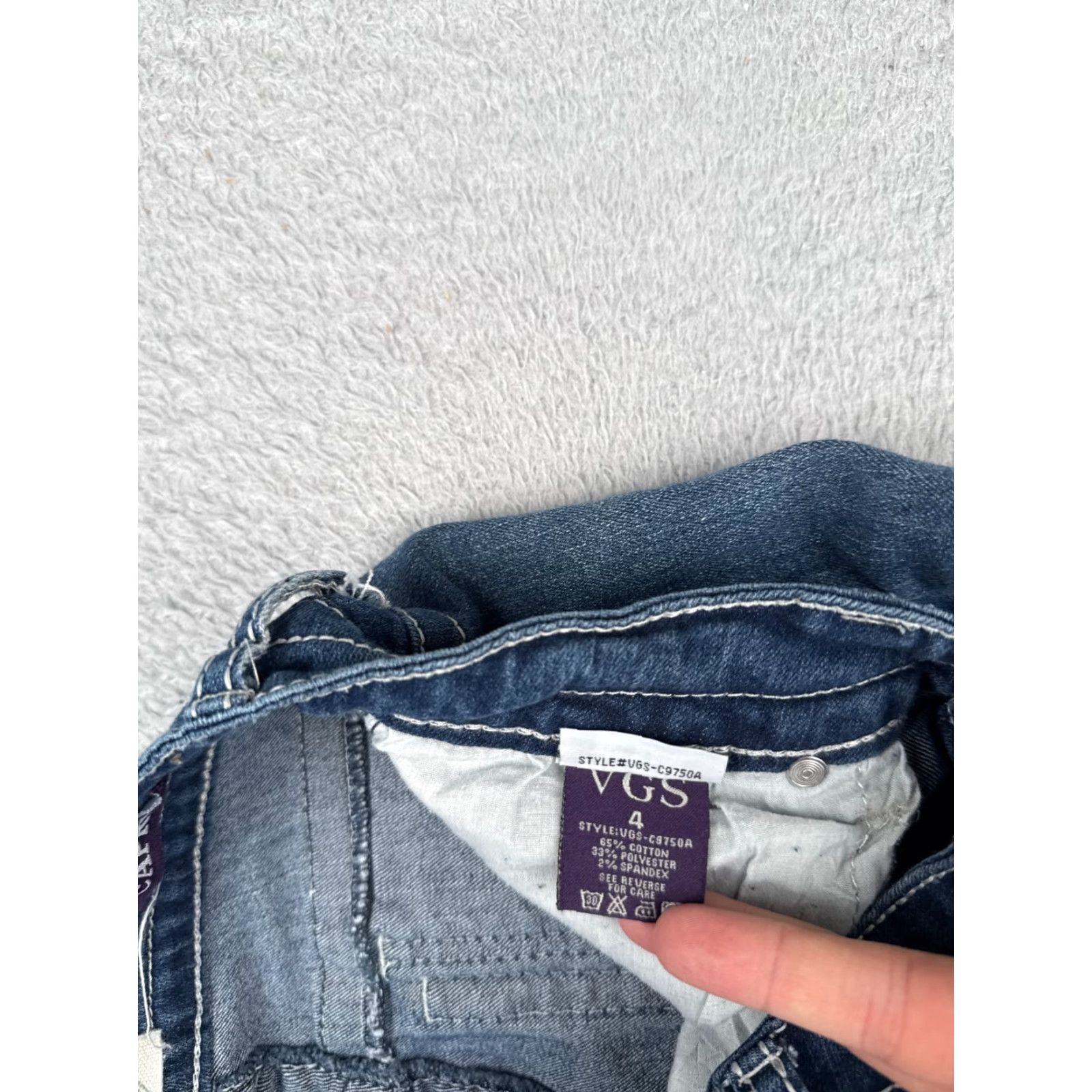 Vintage VGS Jeans Womens 4 Blue Denim Capri Embroidered Mid Rise Cotton Blend 28x19 Jeans Womens Casual Size 30" / US 8 / IT 44 - 7 Thumbnail