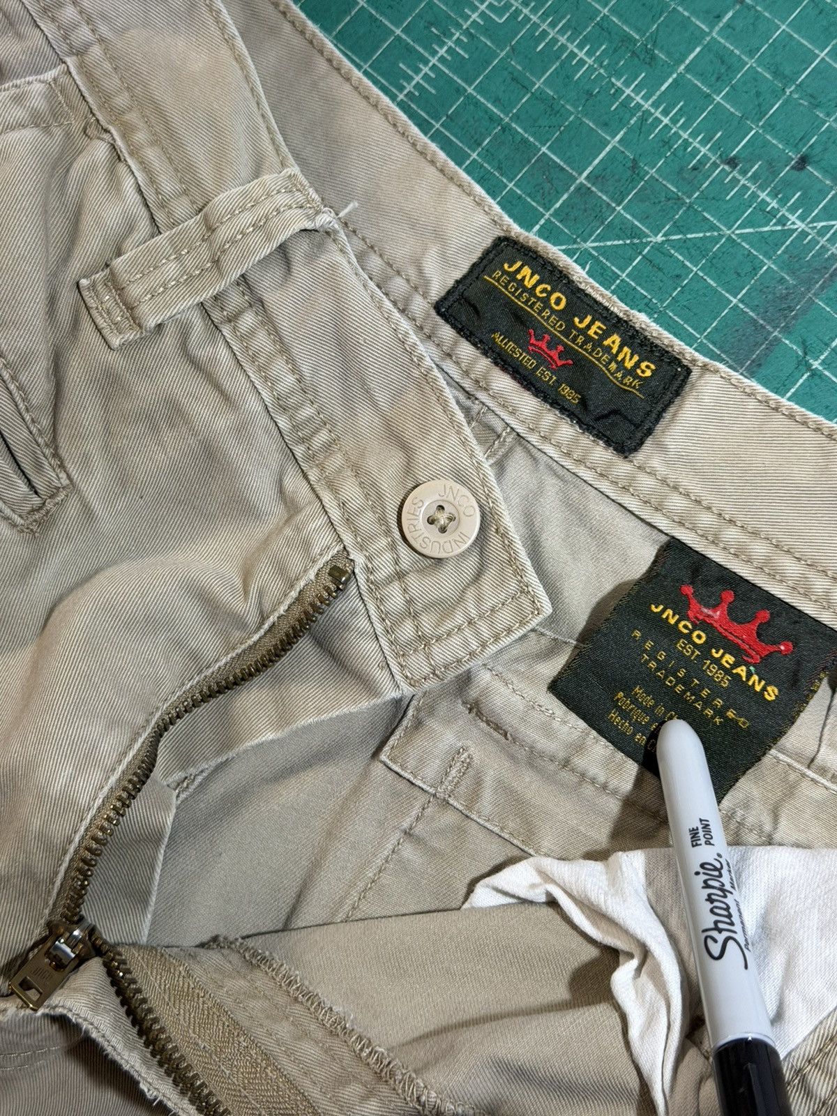 JNCO Vintage JNCO Dragon Baggy Cargo Shorts Y2K Size US 30 / EU 46 - 4 Thumbnail