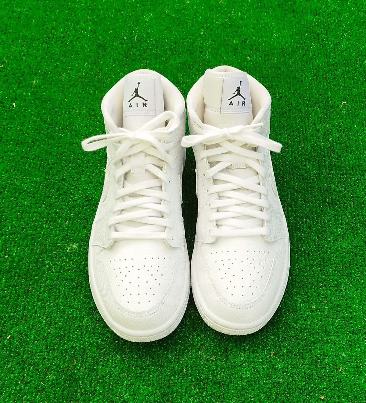Jordan Brand Shoes Air Jordan 1 High Snake Skin Size US 10 / EU 43 - 2 Thumbnail